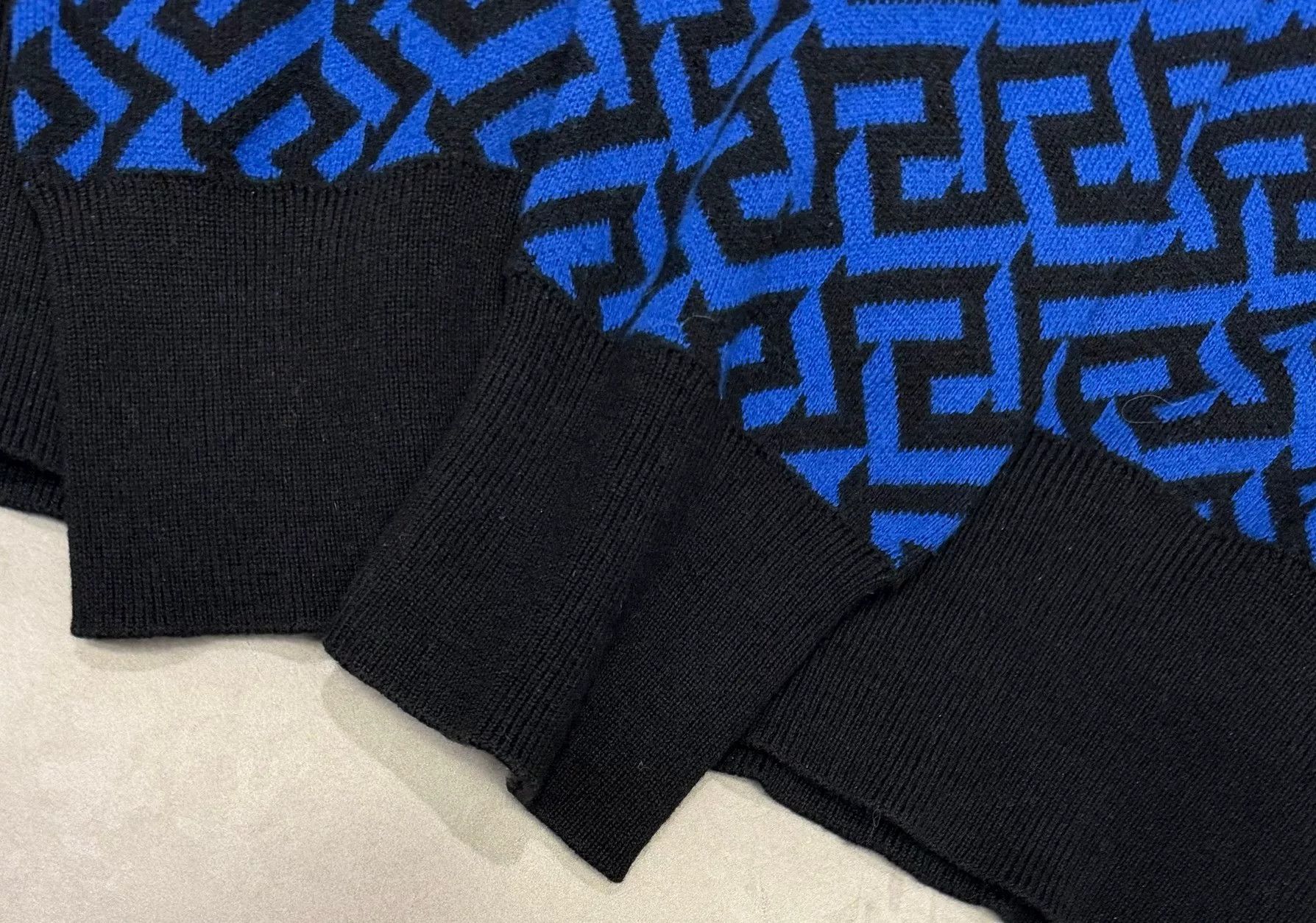 Versace Versace Medusa Wool Runway Knit Sweater Size US L / EU 52-54 / 3 - 5 Thumbnail