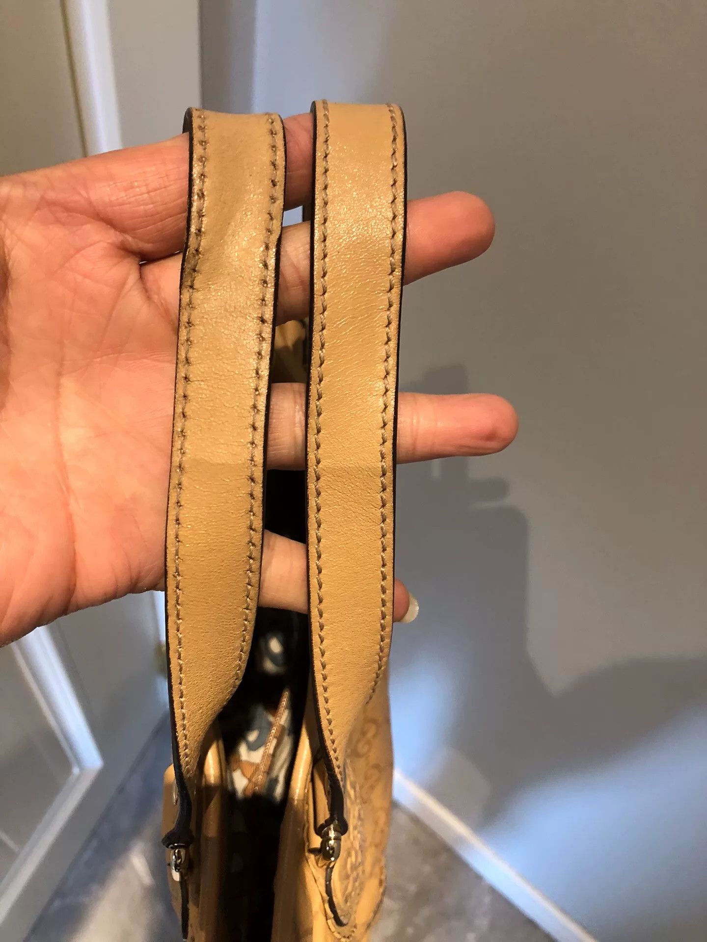 Gucci Gucci Limited Edition Tassel Tote Bag Size ONE SIZE - 3 Thumbnail