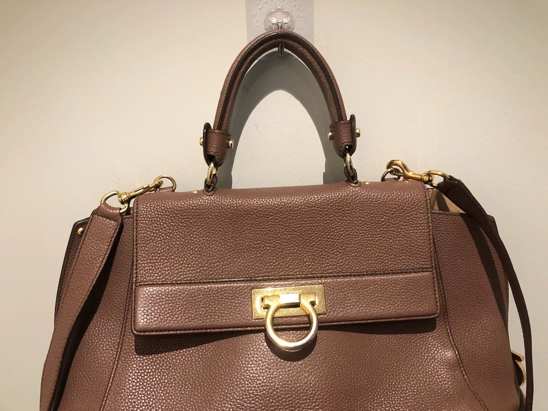 Salvatore Ferragamo Salvatore Ferragamo Red Leather Tote Shoulder Bag Size ONE SIZE - 3 Thumbnail