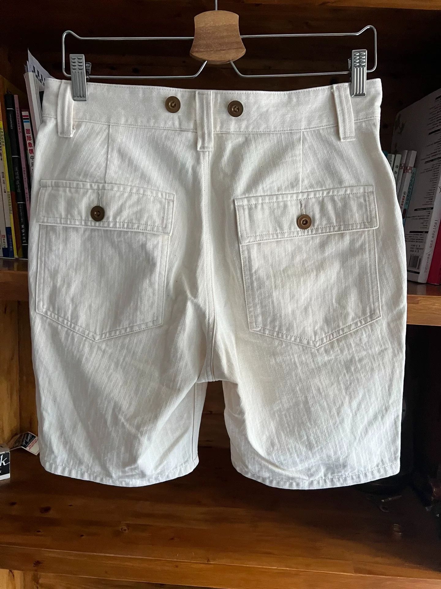 Nigel Cabourn Nigel Cabourn White Herringbone Cargo Shorts Size US 32 / EU 48 - 7 Thumbnail