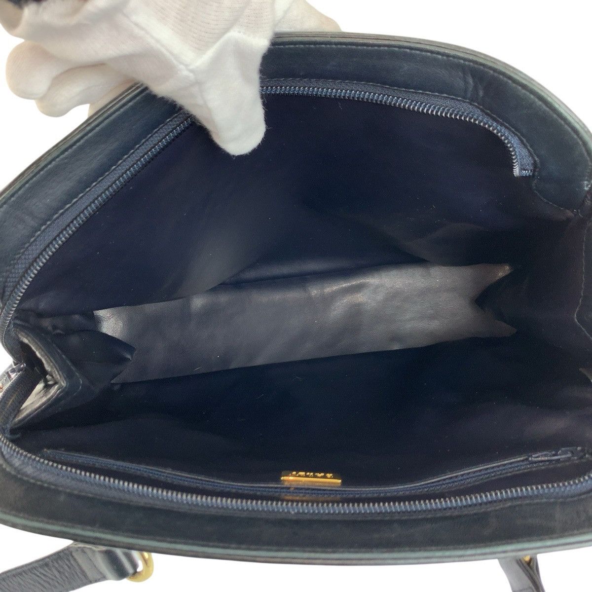 Bally Bally Bally Quilted Leather Shoulder Bag Leather Shoulder Bag DUTY FREE for USA Size ONE SIZE - 8 Thumbnail