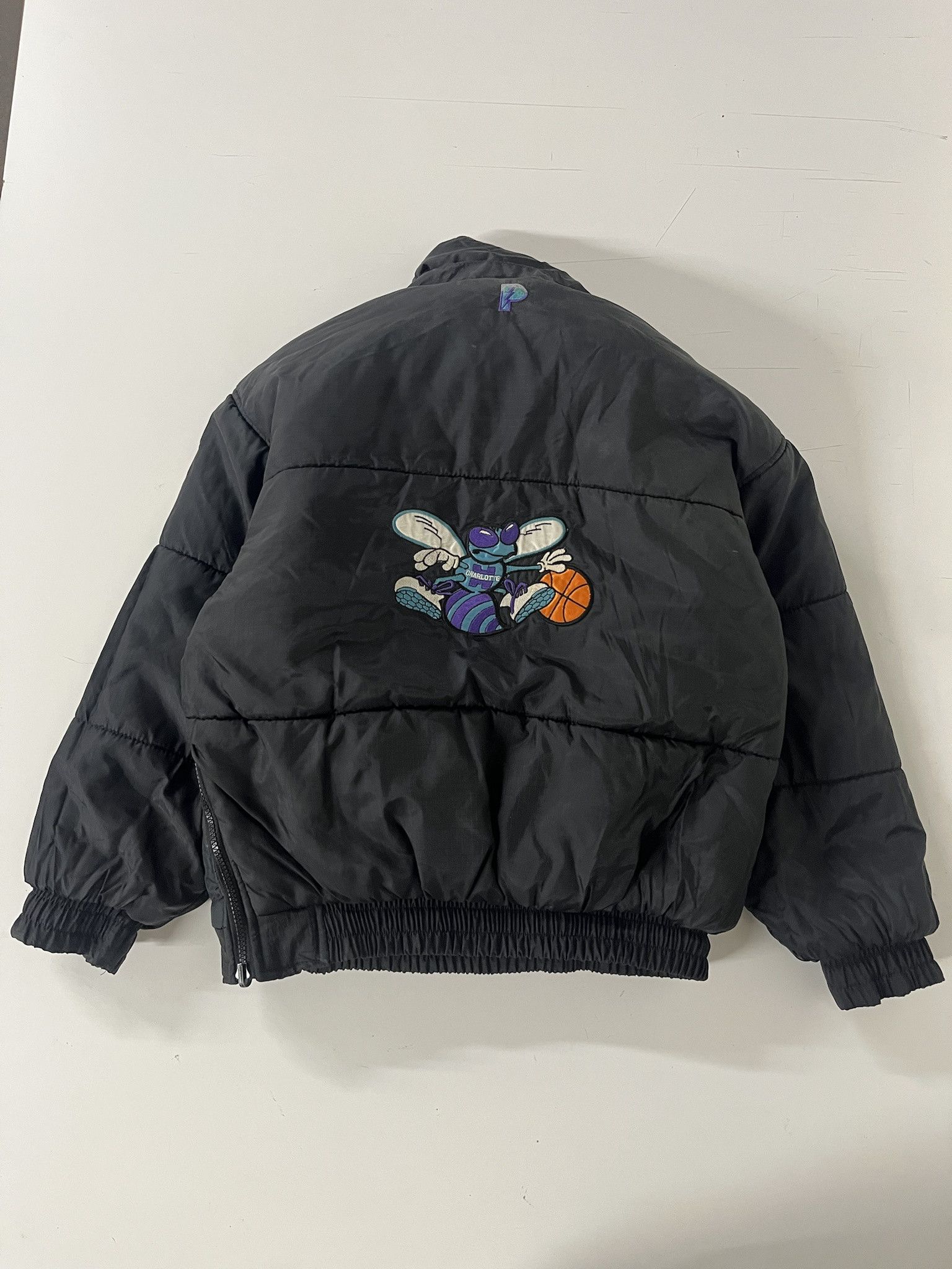 NBA × Vintage Vintage 1990s Charlette Hornets Pro Player Reversible Anorak Jacket Size S Size US S / EU 44-46 / 1 - 8 Thumbnail