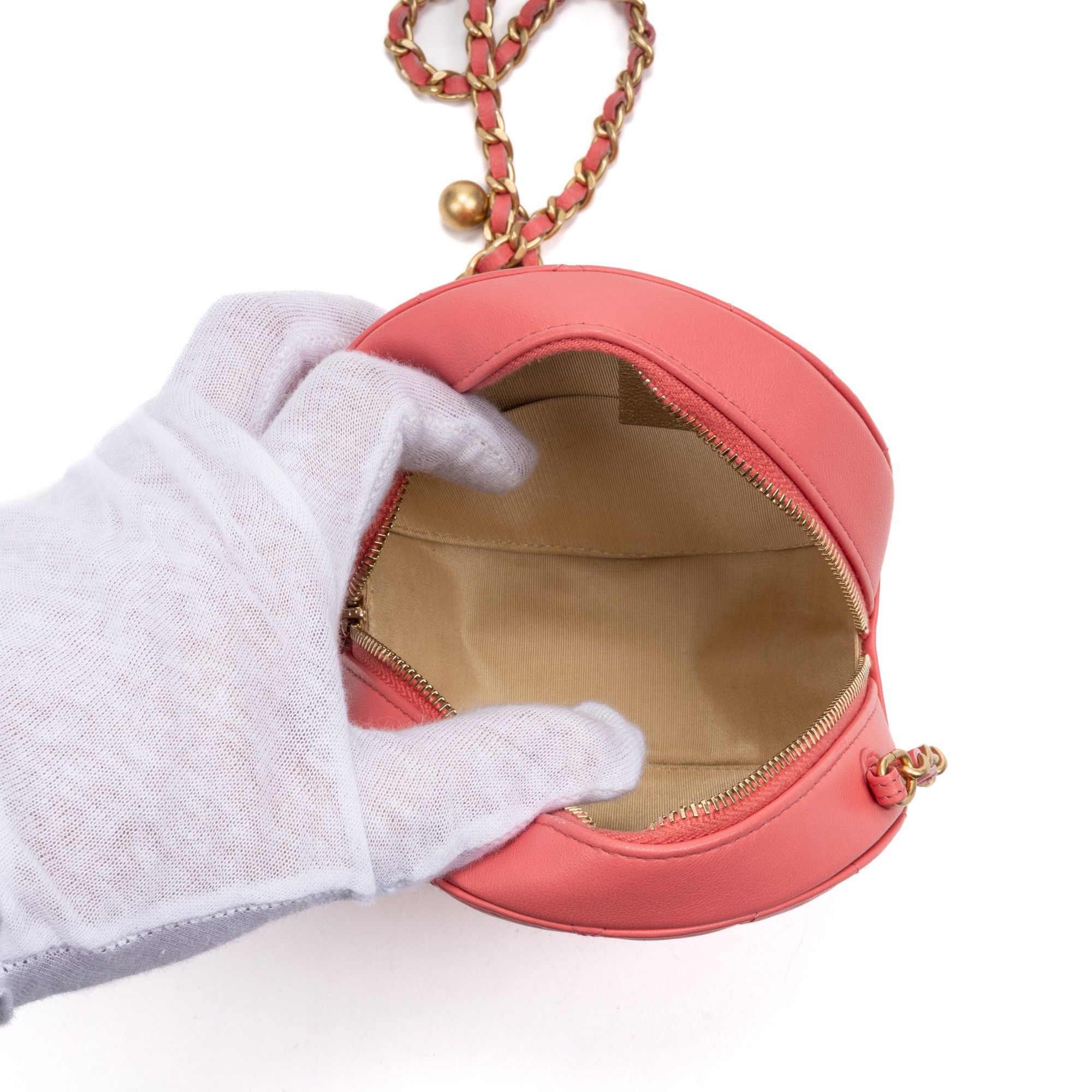 Chanel Pearl Crush Round Chain Clutch Mini Size ONE SIZE - 7 Thumbnail