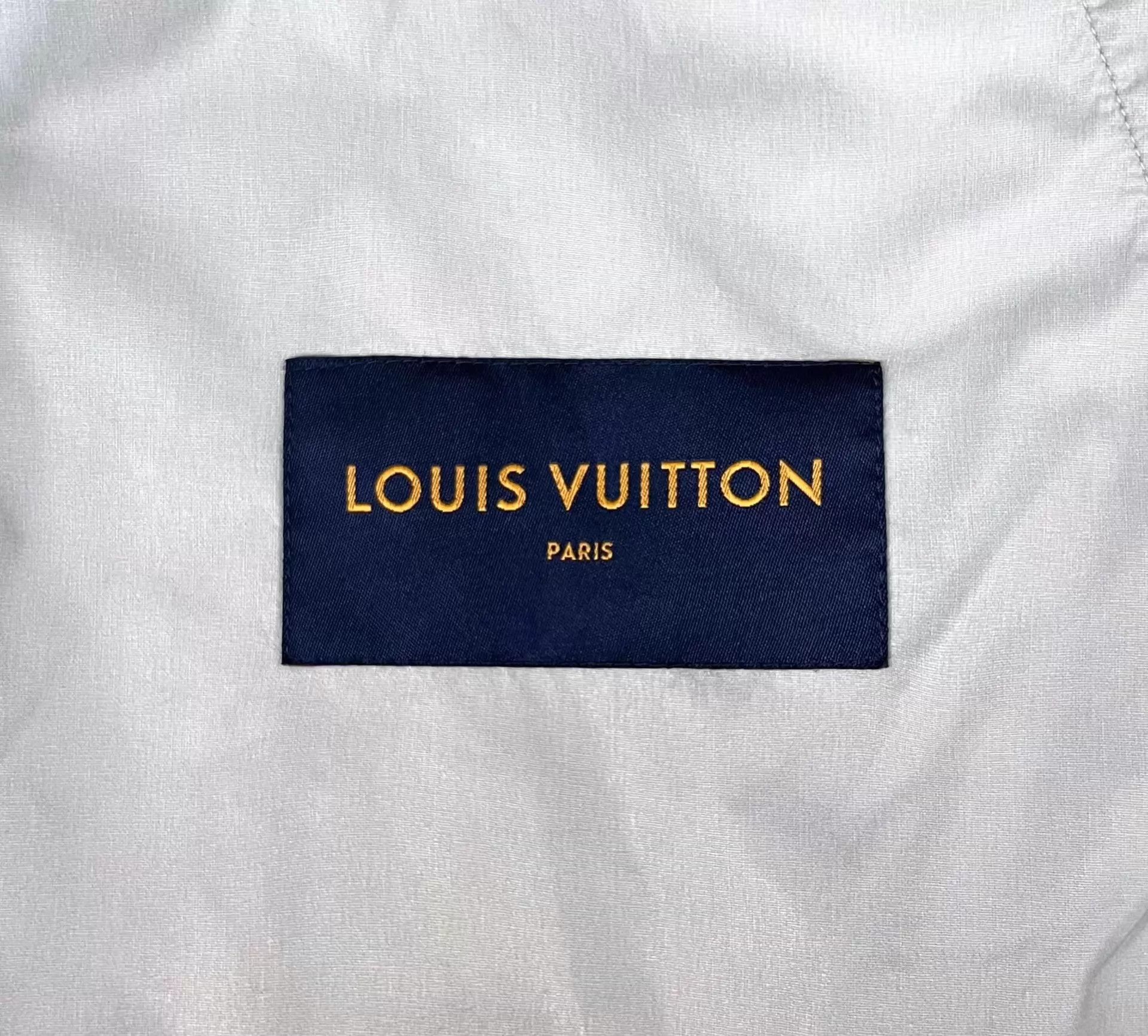 Louis Vuitton Blue Long Hooded Coat with Pockets - Size M Size US M / EU 48-50 / 2 - 4 Thumbnail