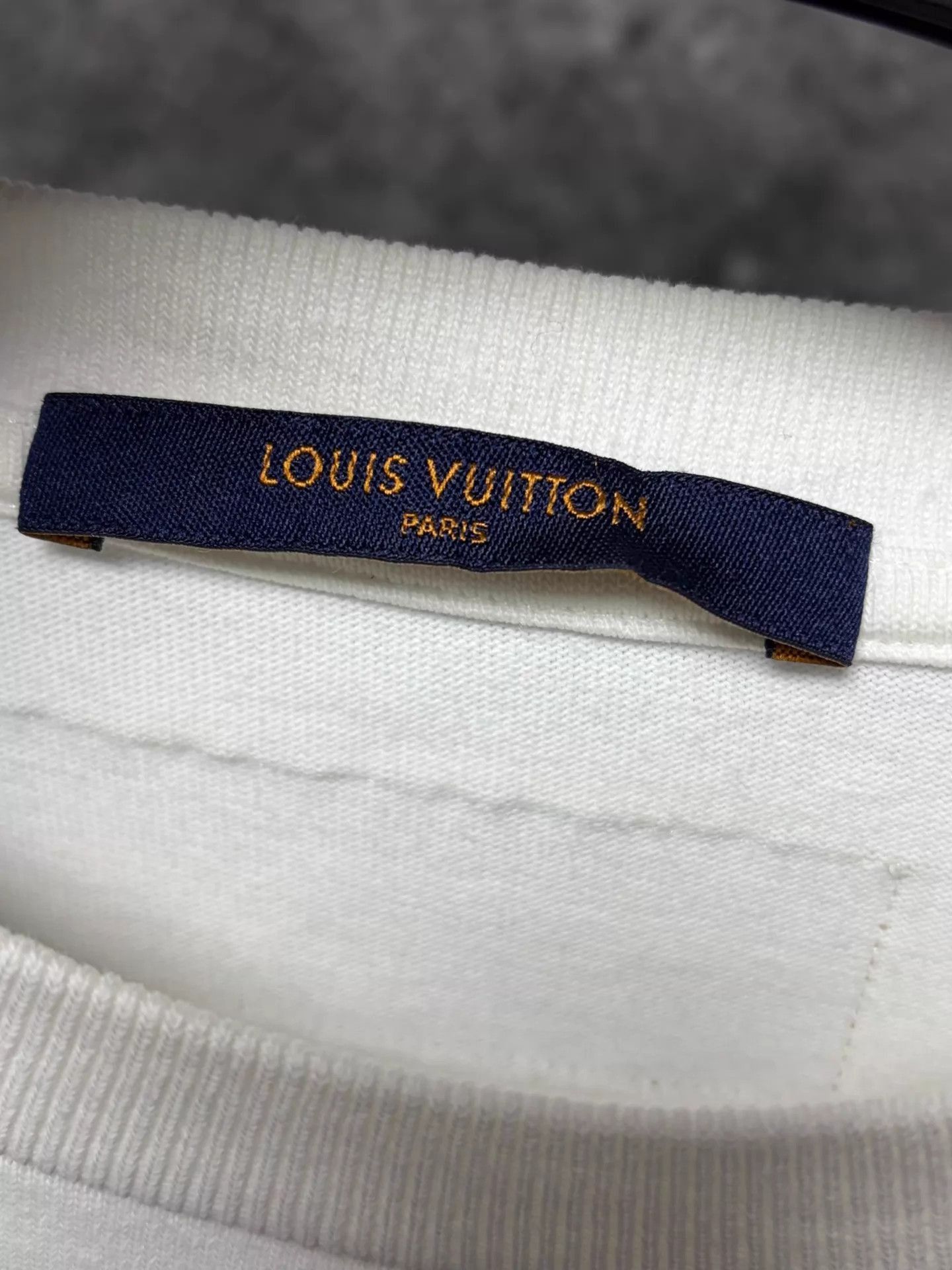 Louis Vuitton White Short-Sleeve Graphic T-Shirt Size US S / EU 44-46 / 1 - 3 Thumbnail