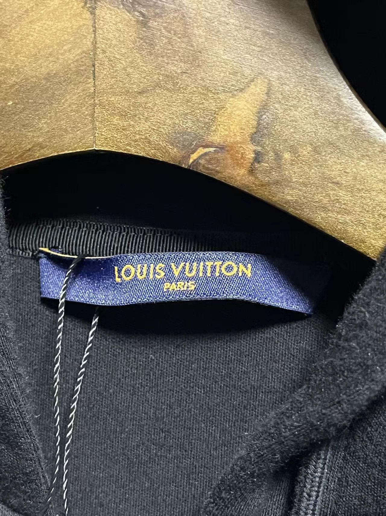 Louis Vuitton Black Zip-Up Hoodie with Front Pocket Size US L / EU 52-54 / 3 - 3 Thumbnail