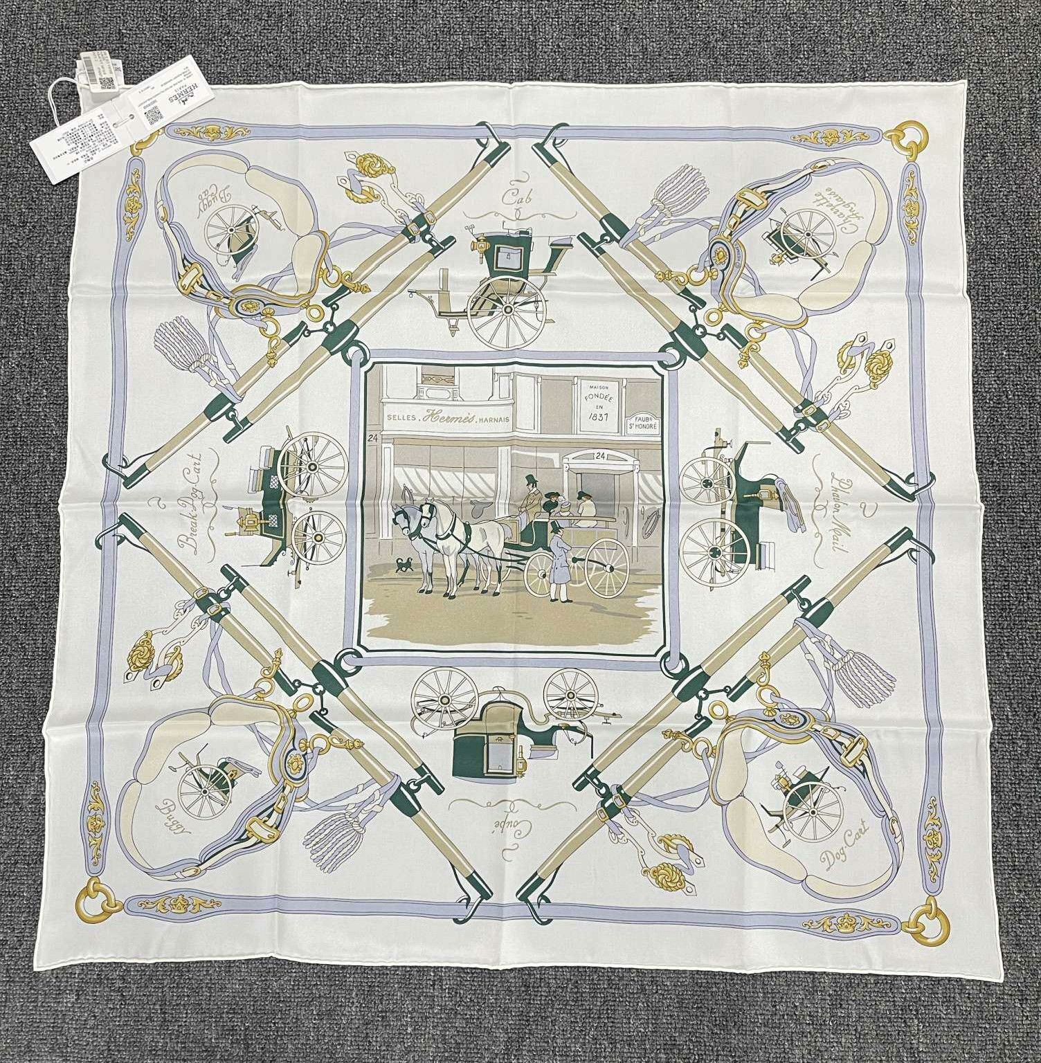 HERMES Horse Carriage Pattern Scarf