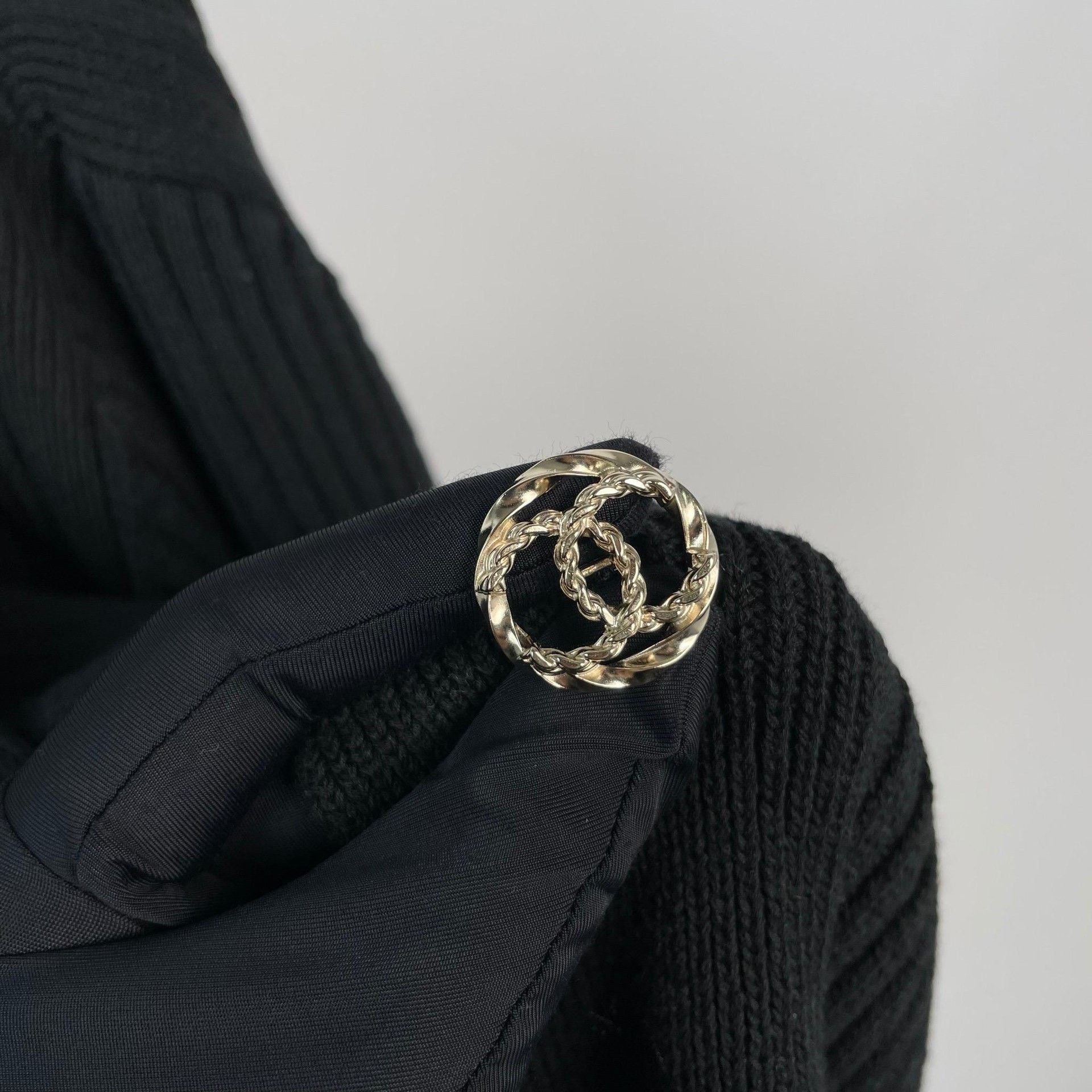 Chanel Chanel Black Gold Button Knit Cardigan Size M / US 6-8 / IT 42-44 - 4 Thumbnail