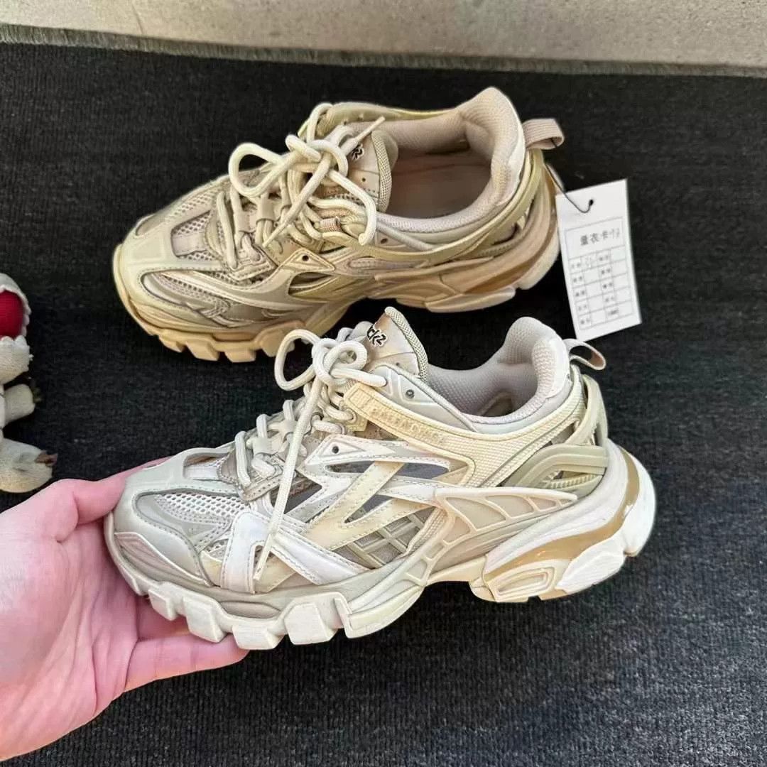 Balenciaga Balenciaga Track 2.0 Sneakers Size US 10 / EU 43 - 2 Thumbnail