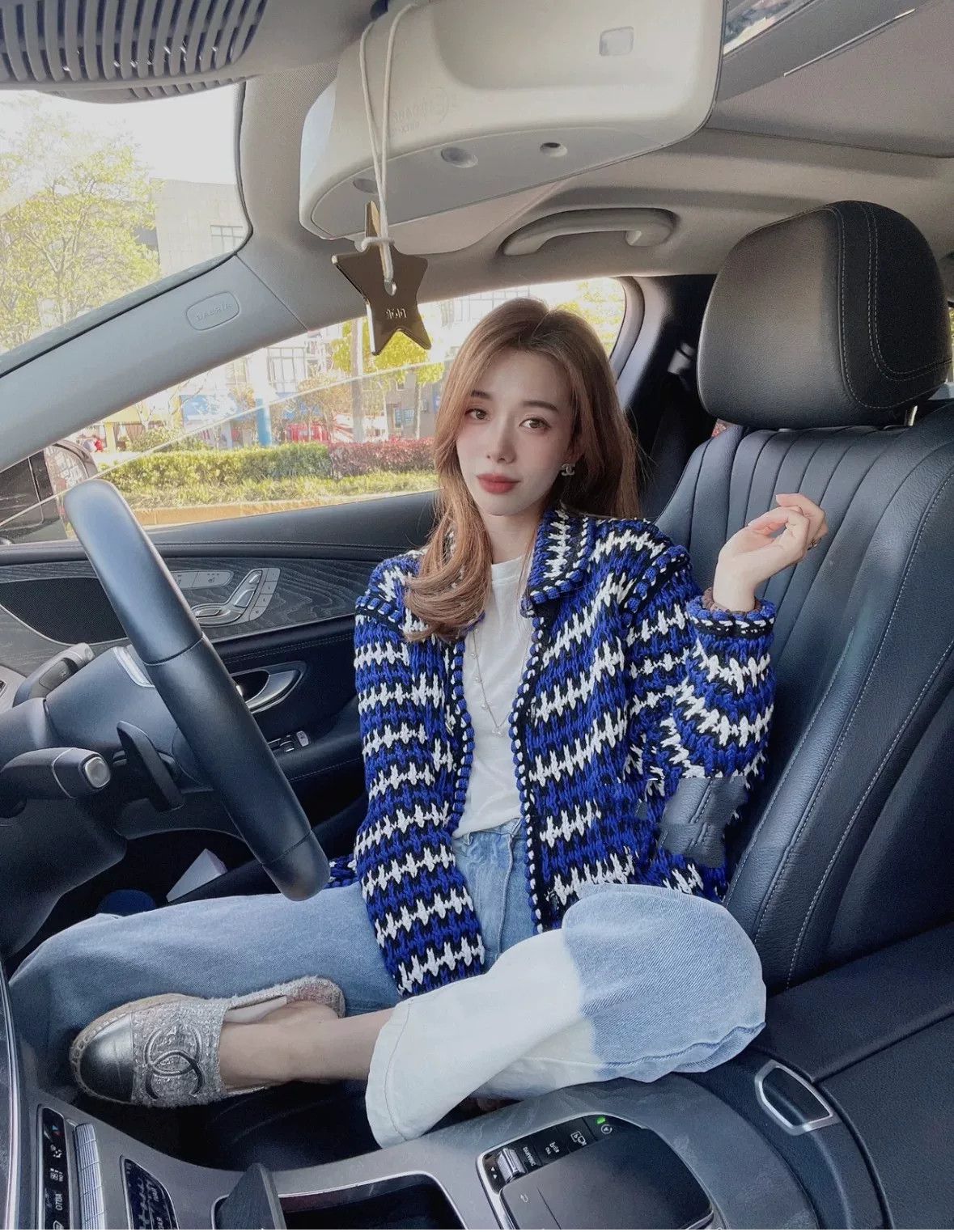 Chanel Chanel 21C Blue White Stripe Cardigan Size US M / EU 48-50 / 2 - 3 Thumbnail