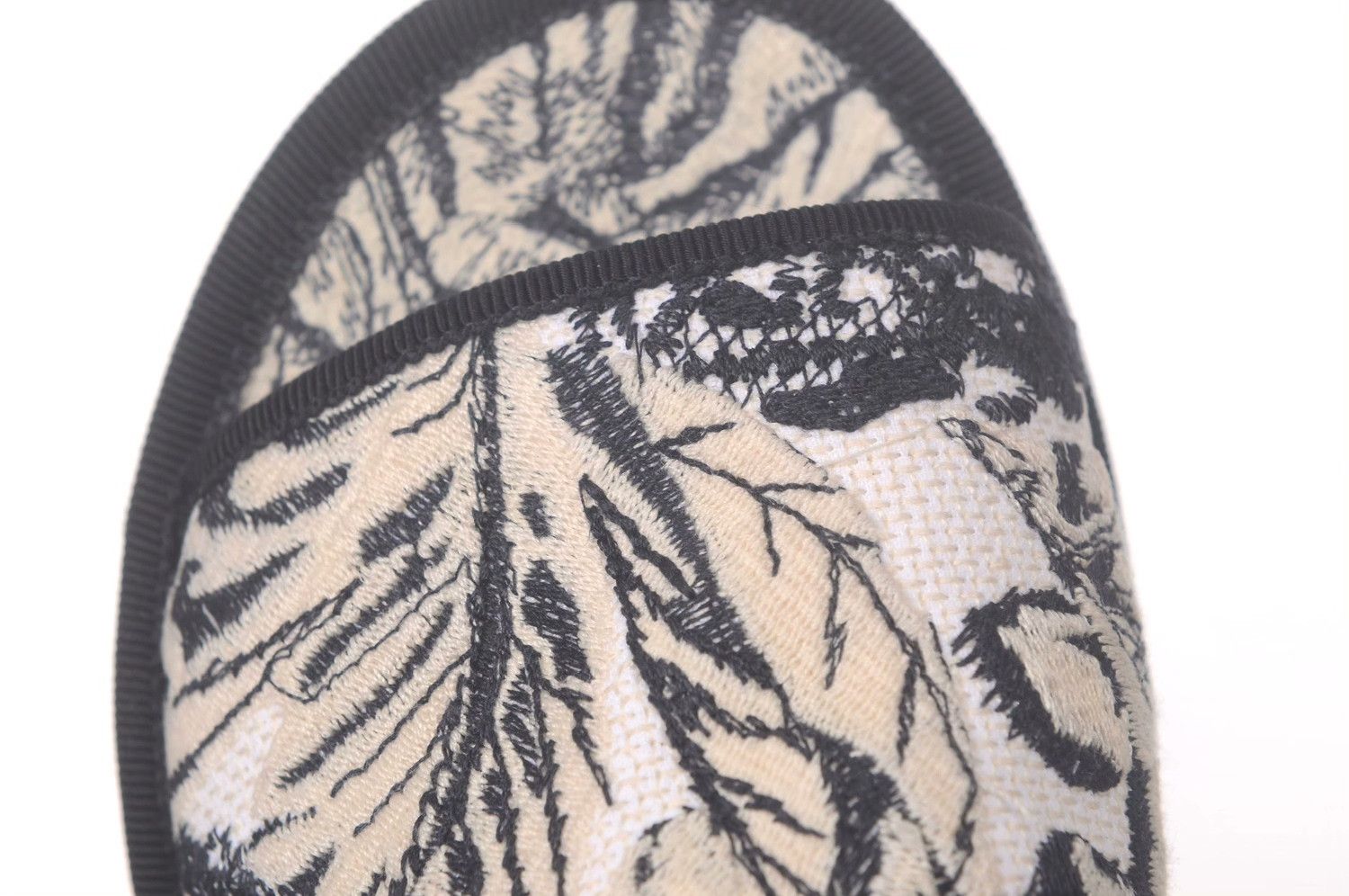 Dior Dior Embroidered Slippers Italy Size US 7 / EU 40 - 9 Thumbnail