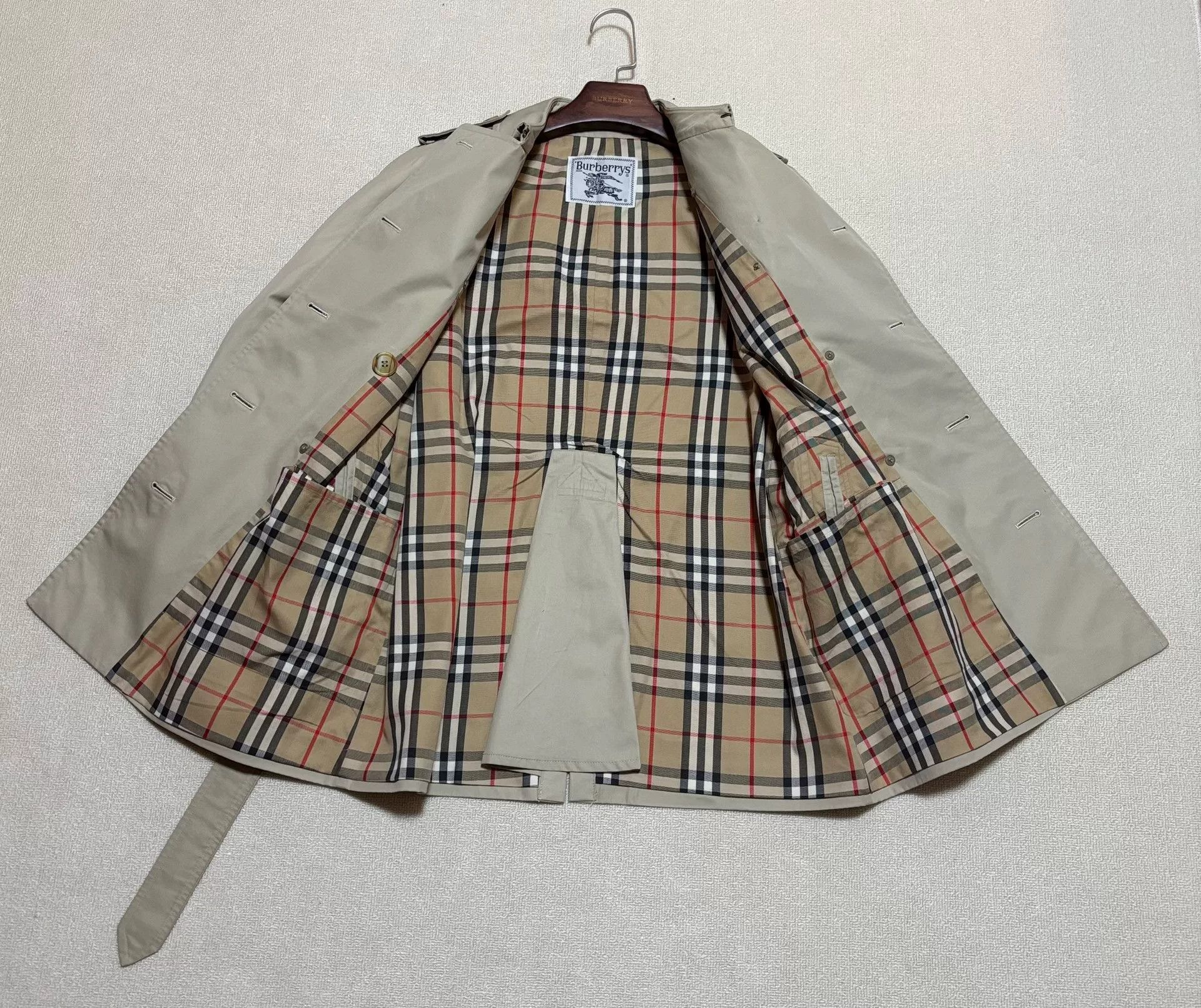 Burberry Burberry Women's Trench Coat Size M / US 6-8 / IT 42-44 - 5 Thumbnail