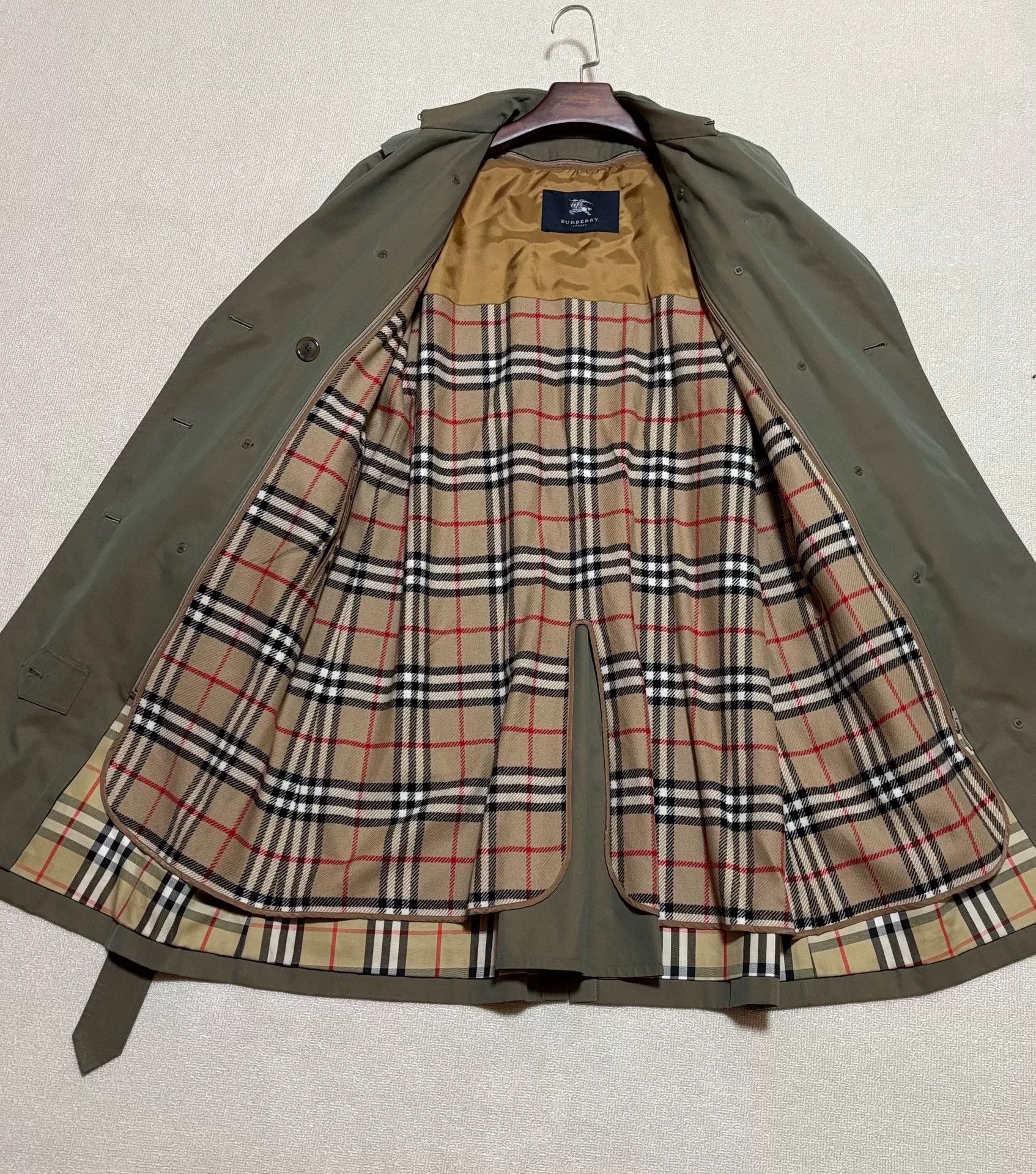 Burberry Burberry Women's Trench Coat Size M / US 6-8 / IT 42-44 - 6 Thumbnail