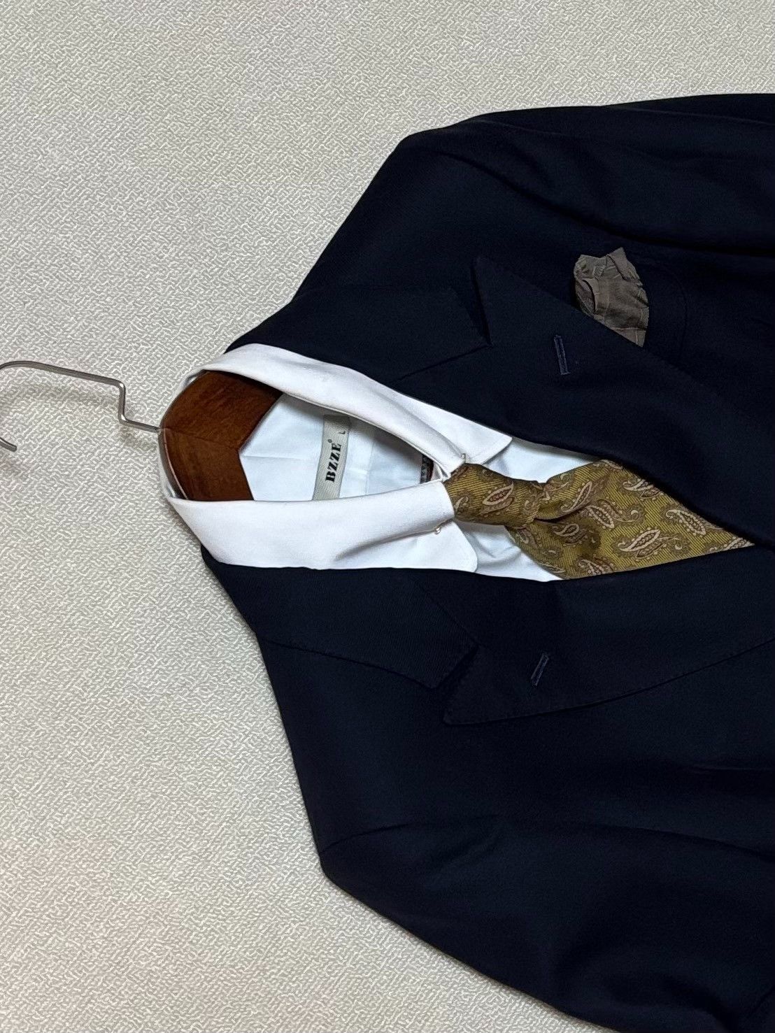 Burberry Burberry Men's Wool Double-Breasted Suit Size US M / EU 48-50 / 2 - 3 Thumbnail