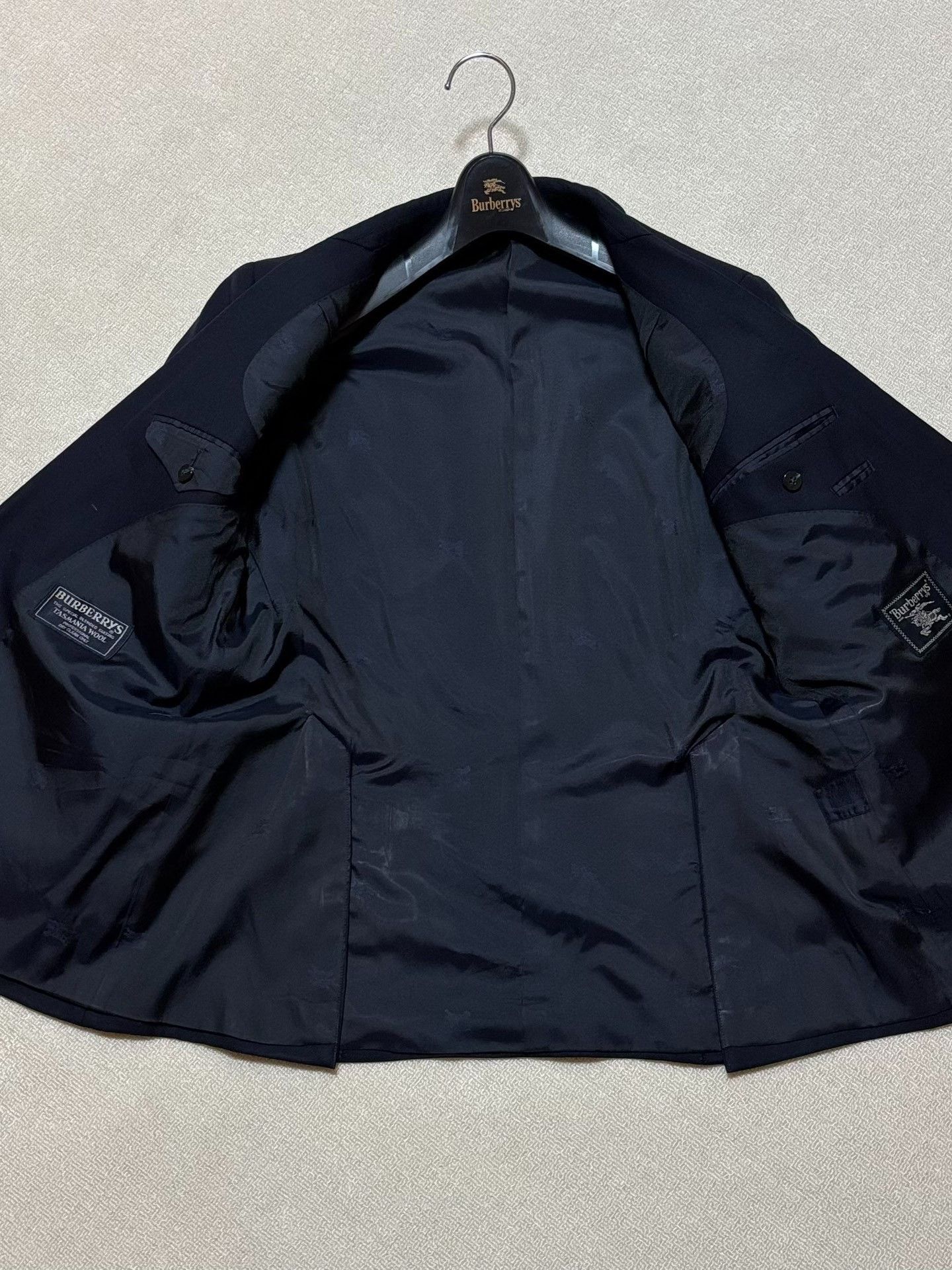 Burberry Burberry Men's Wool Double-Breasted Suit Size US M / EU 48-50 / 2 - 5 Thumbnail