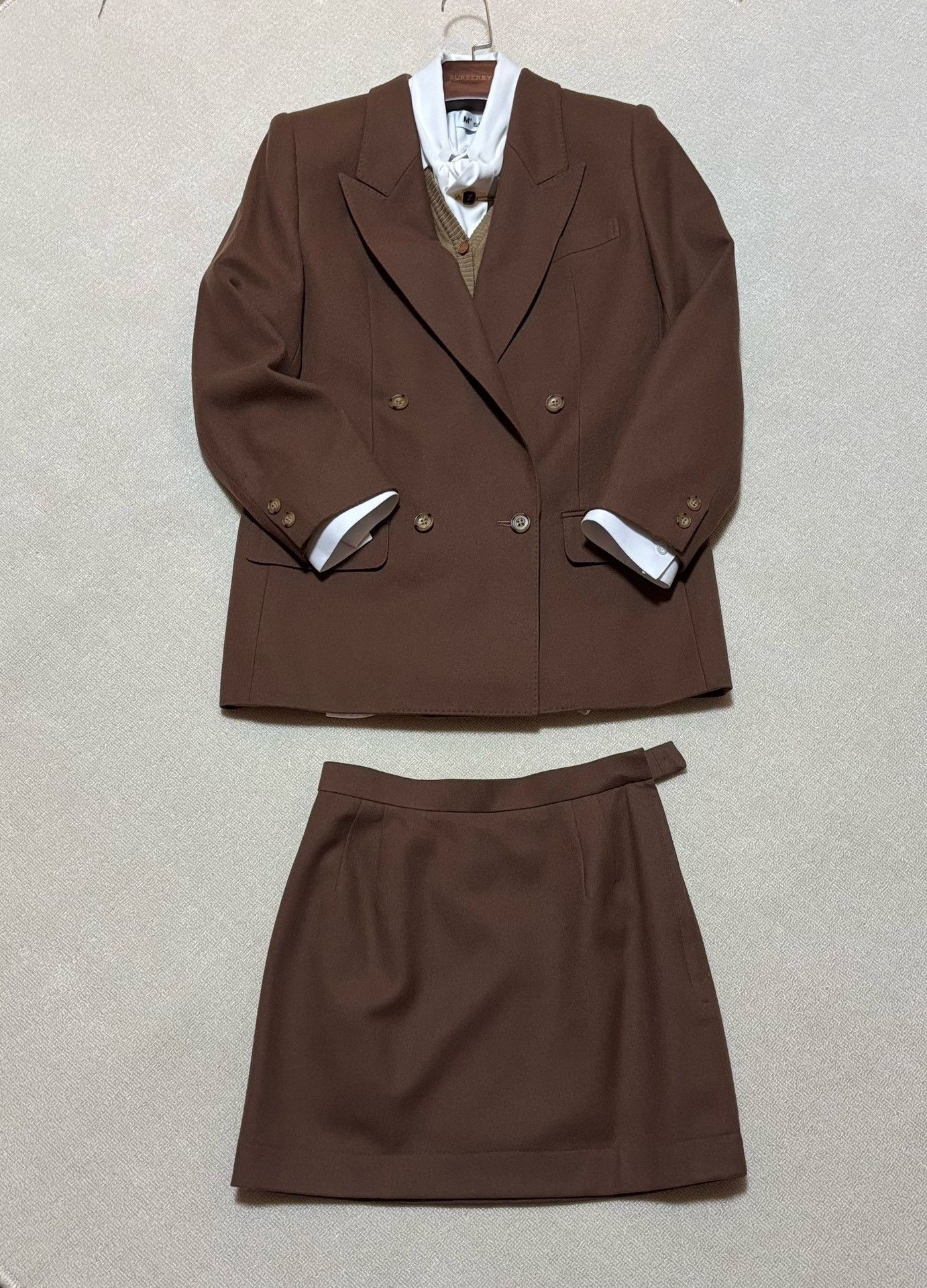 DAKS DAKS Luxury Wool Double-Breasted Women's Suit Size M / US 6-8 / IT 42-44 - 2 Thumbnail