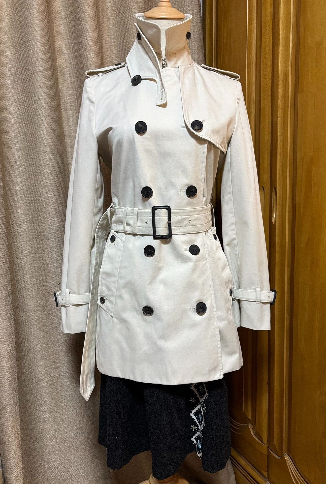 Aquascutum Aquascutum Women's London Trench Coat Size M / US 6-8 / IT 42-44 - 2 Thumbnail