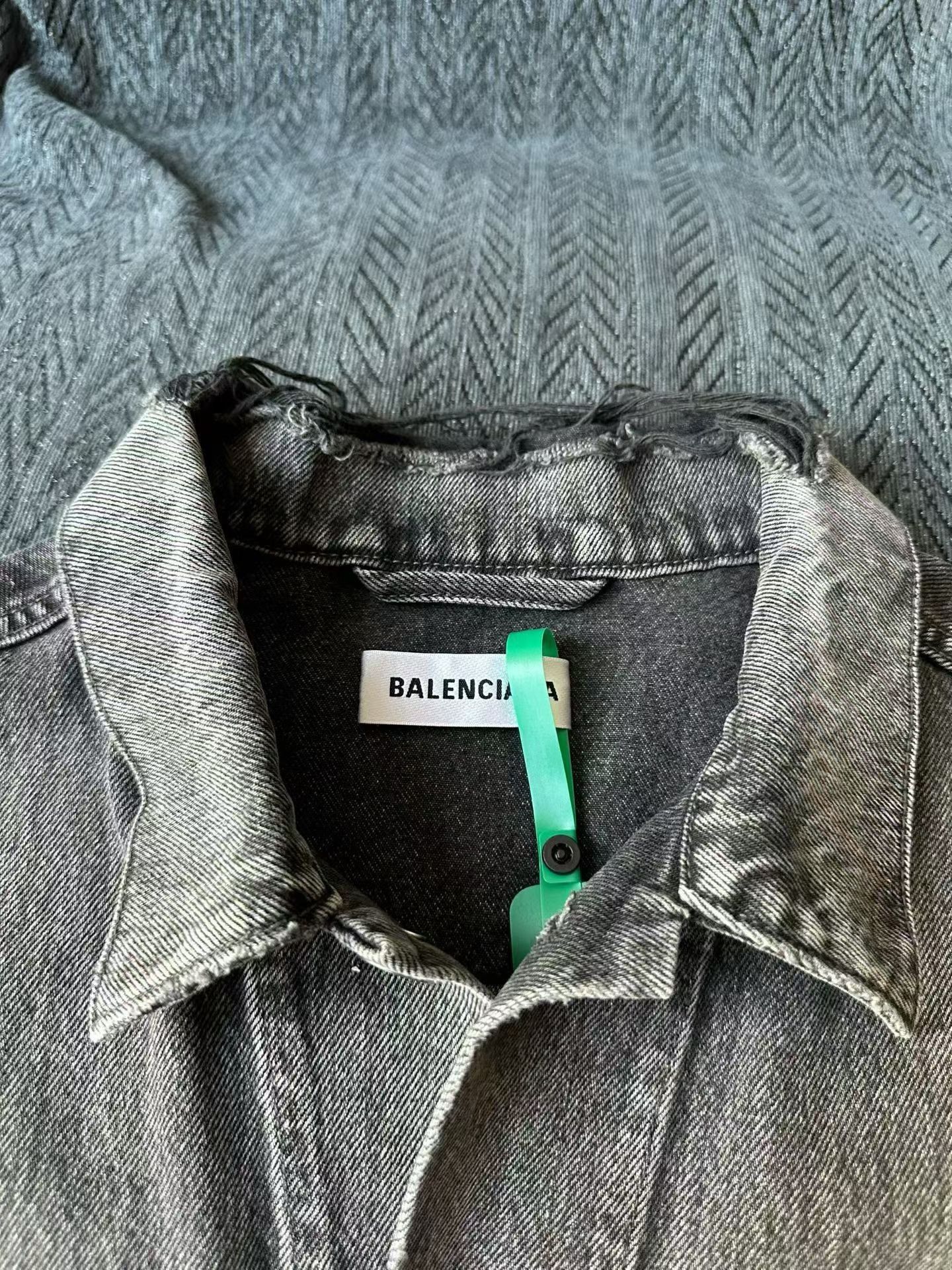 Balenciaga Balenciaga Back Red Letter Denim Jacket Size US M / EU 48-50 / 2 - 3 Thumbnail