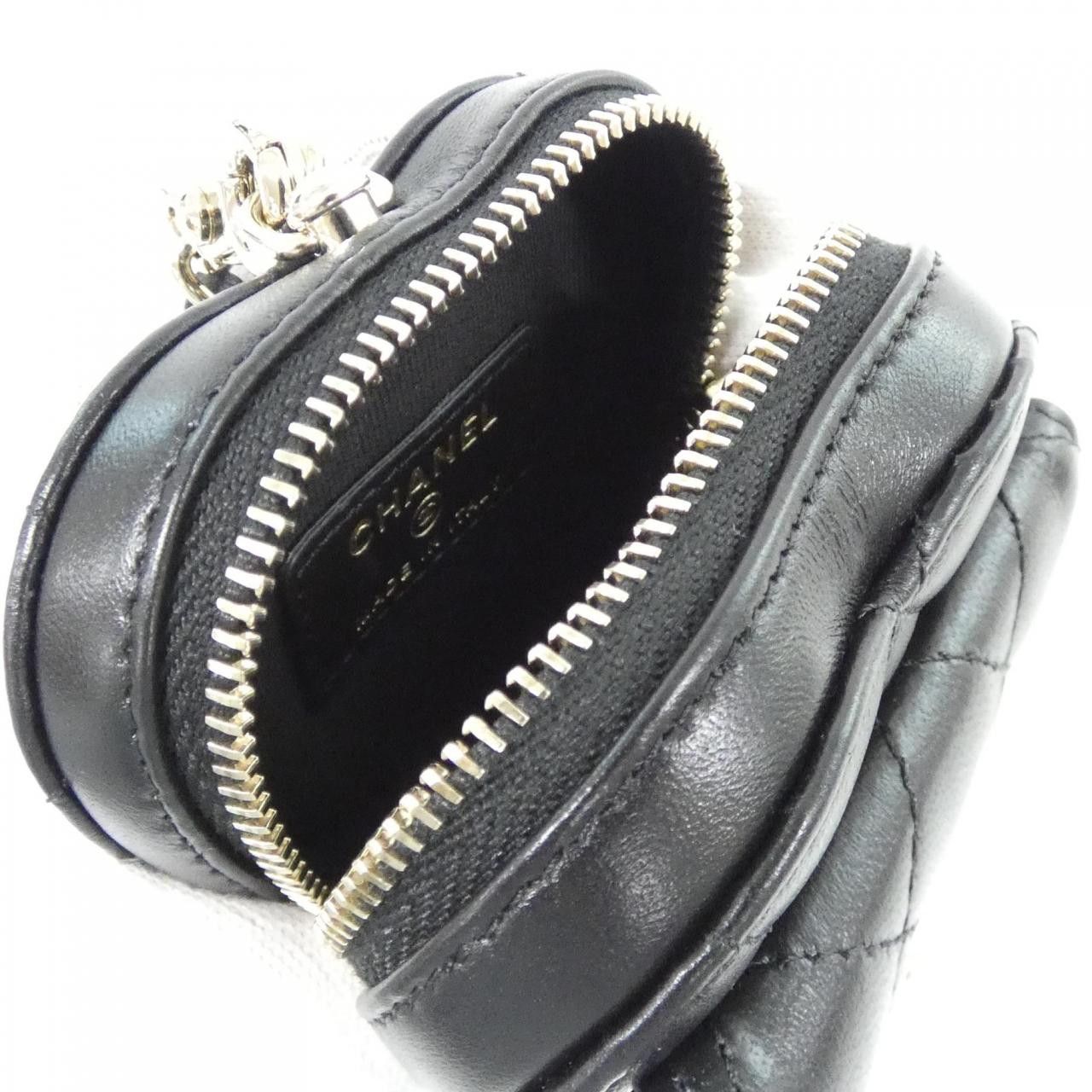 Chanel Chanel Chanel AP4838 Lambskin Key Holder Leather Charm AP4838 DUTY FREE for USA Size ONE SIZE - 6 Thumbnail