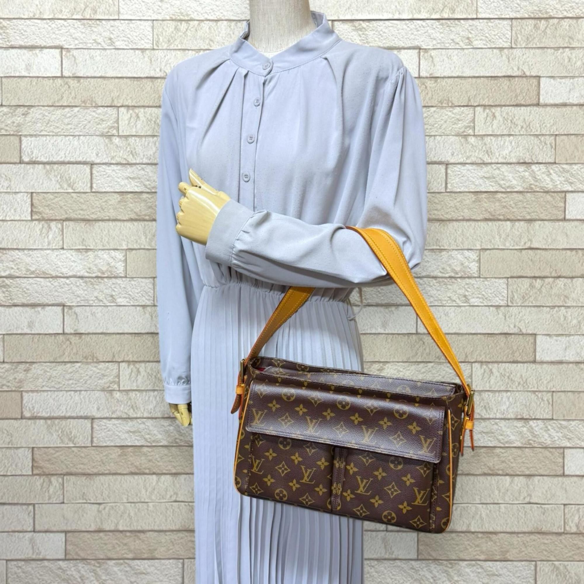 Louis Vuitton Pre-owned Louis Vuitton Viva Cite GM Monogram Shoulder Bag in Canvas (M51163) Brown. Women's. Size ONE SIZE - 2 Thumbnail