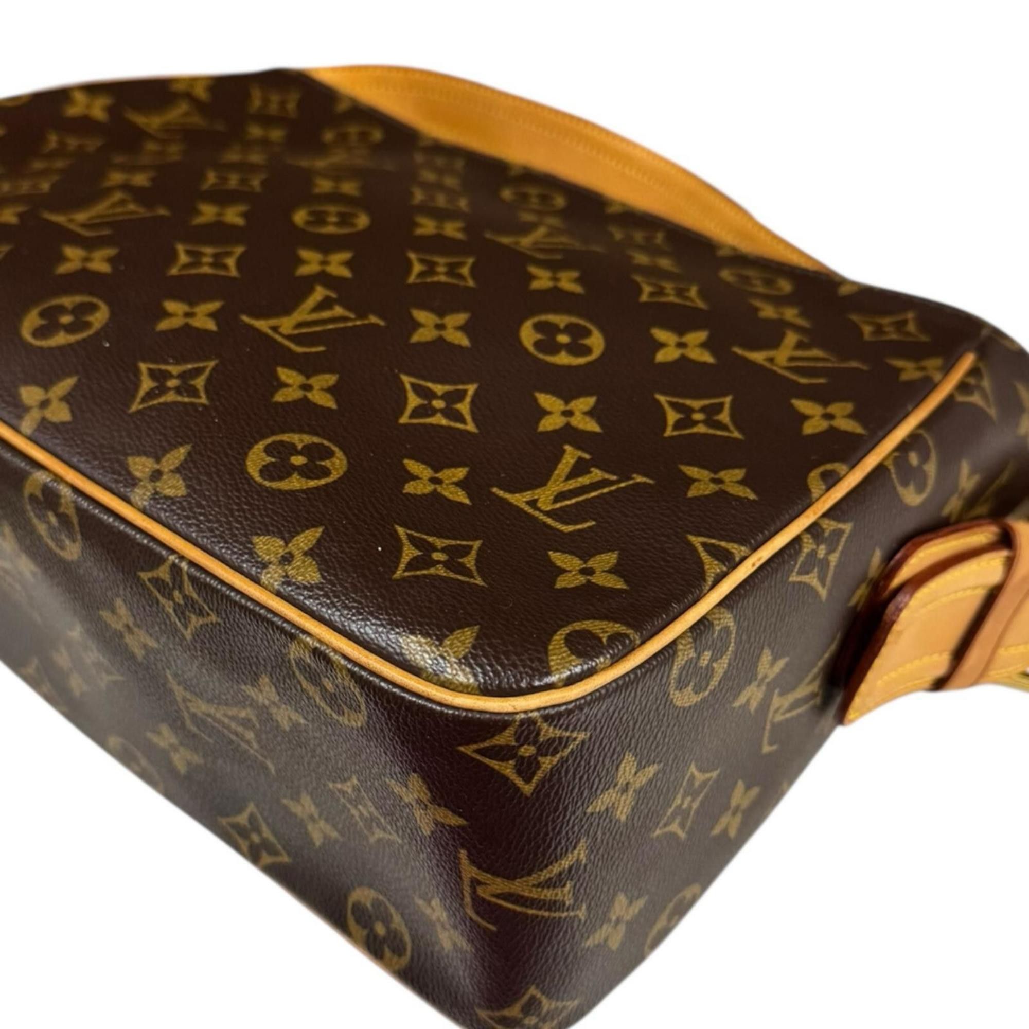 Louis Vuitton Pre-owned Louis Vuitton Viva Cite GM Monogram Shoulder Bag in Canvas (M51163) Brown. Women's. Size ONE SIZE - 11 Thumbnail