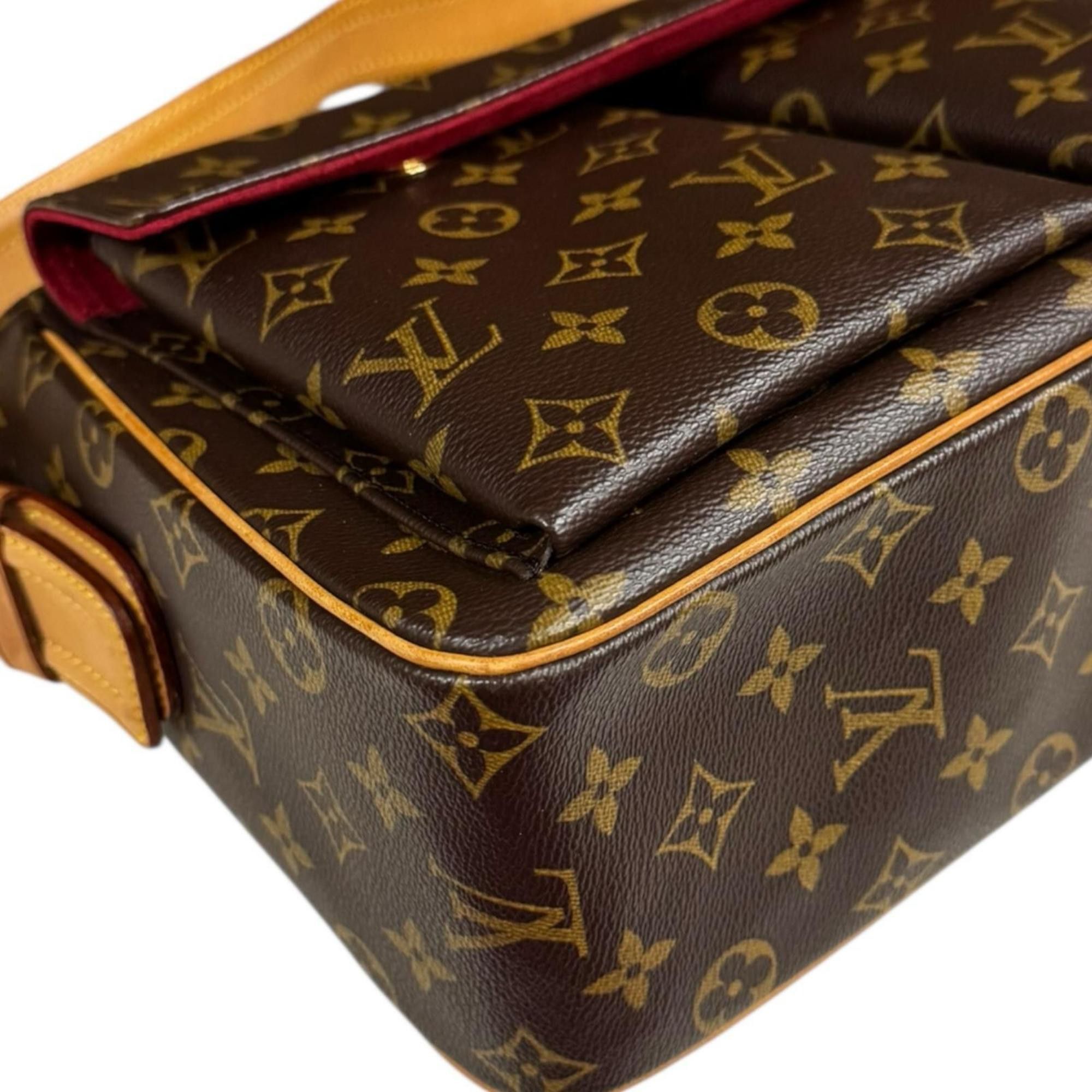 Louis Vuitton Pre-owned Louis Vuitton Viva Cite GM Monogram Shoulder Bag in Canvas (M51163) Brown. Women's. Size ONE SIZE - 8 Thumbnail