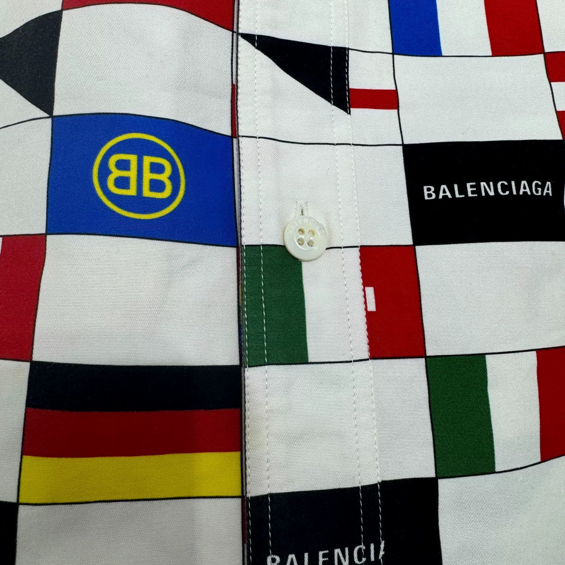 Balenciaga Balenciaga Flag Print Short Sleeve Shirt Size US M / EU 48-50 / 2 - 4 Thumbnail