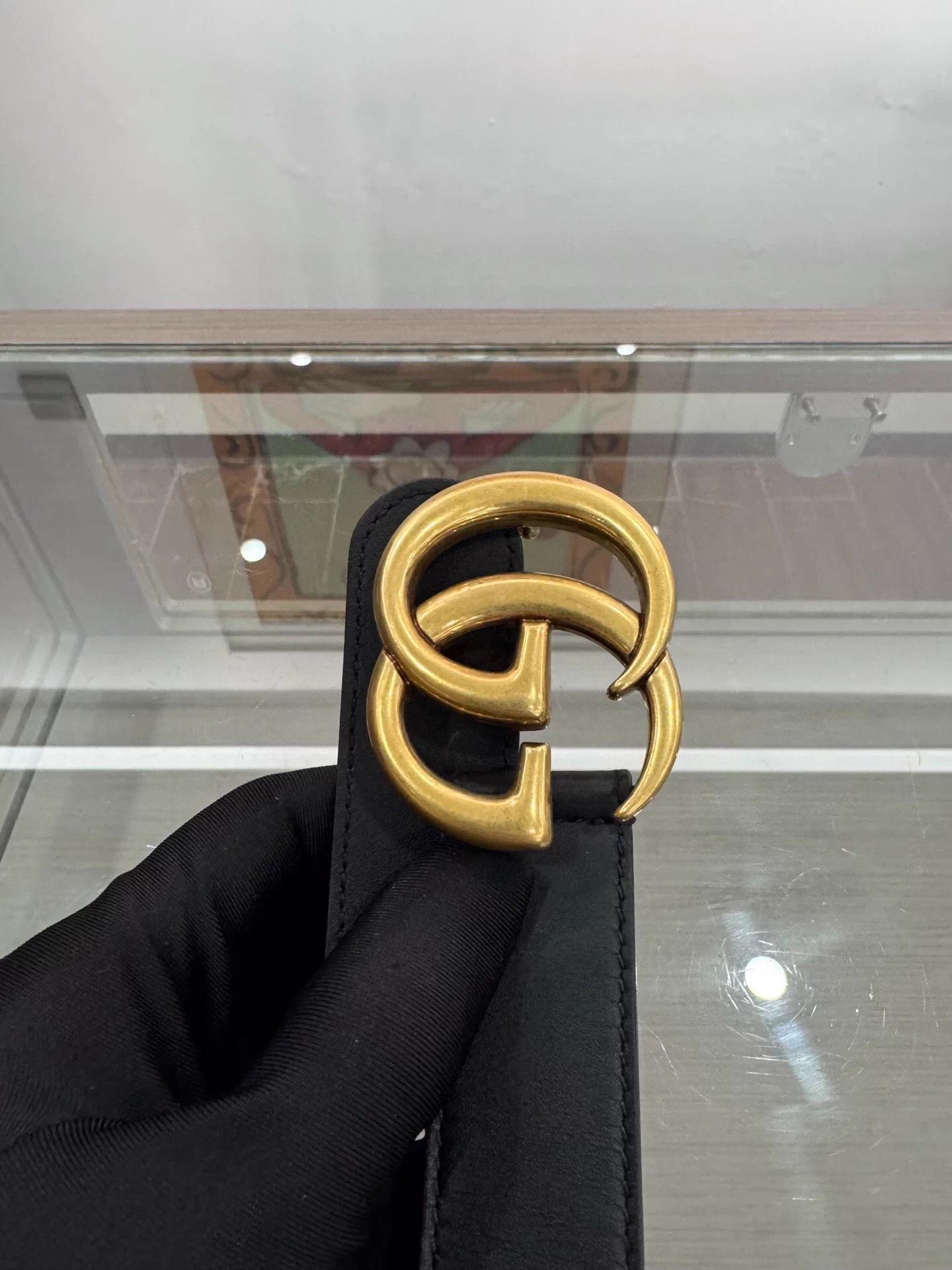 Gucci Black Leather Belt with Gold Interlocking Buckle Size ONE SIZE - 5 Thumbnail