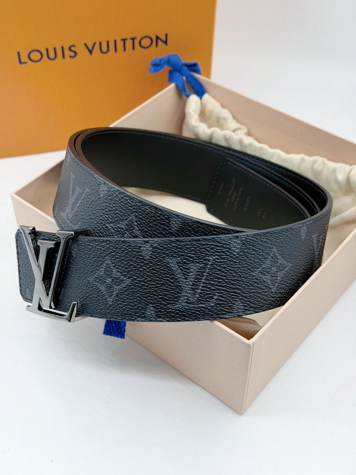 Louis Vuitton Louis Vuitton Men's Monogram IV Initiales Belt Size ONE SIZE - 3 Thumbnail