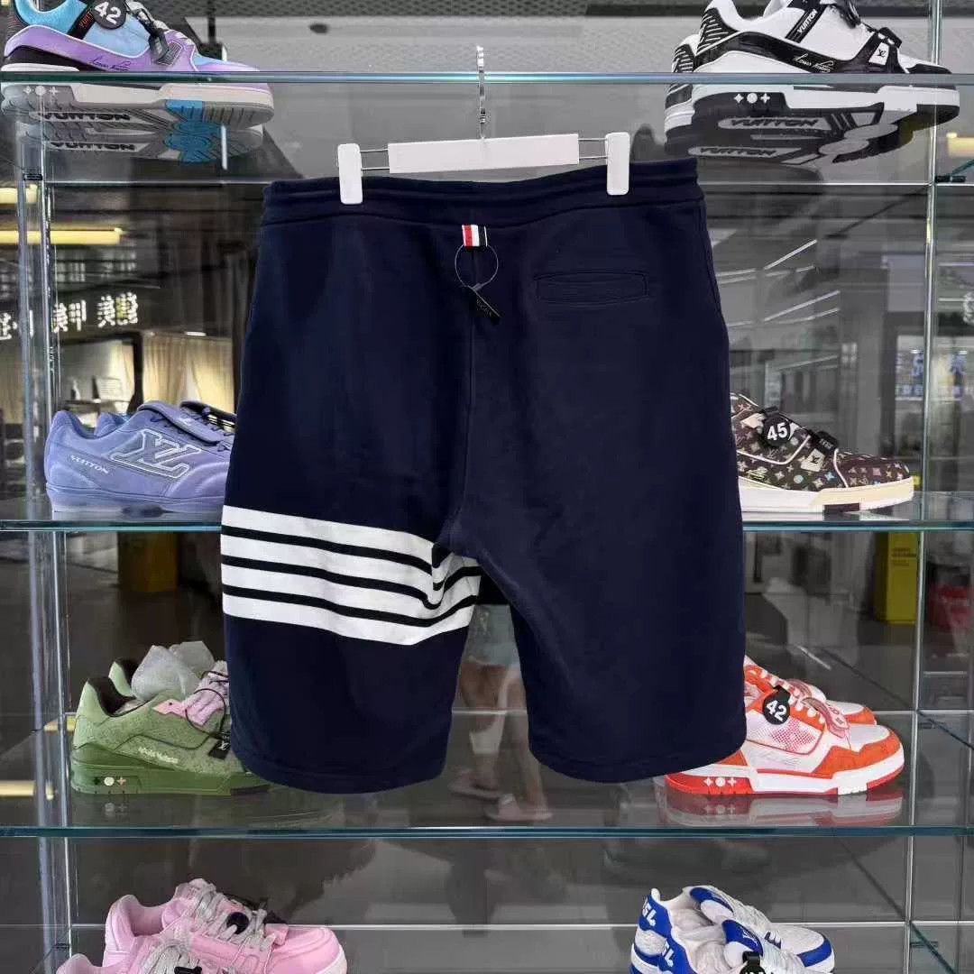 Thom Browne Thom Browne Classic Four-Bar Stripe Shorts Size US 32 / EU 48 - 2 Thumbnail