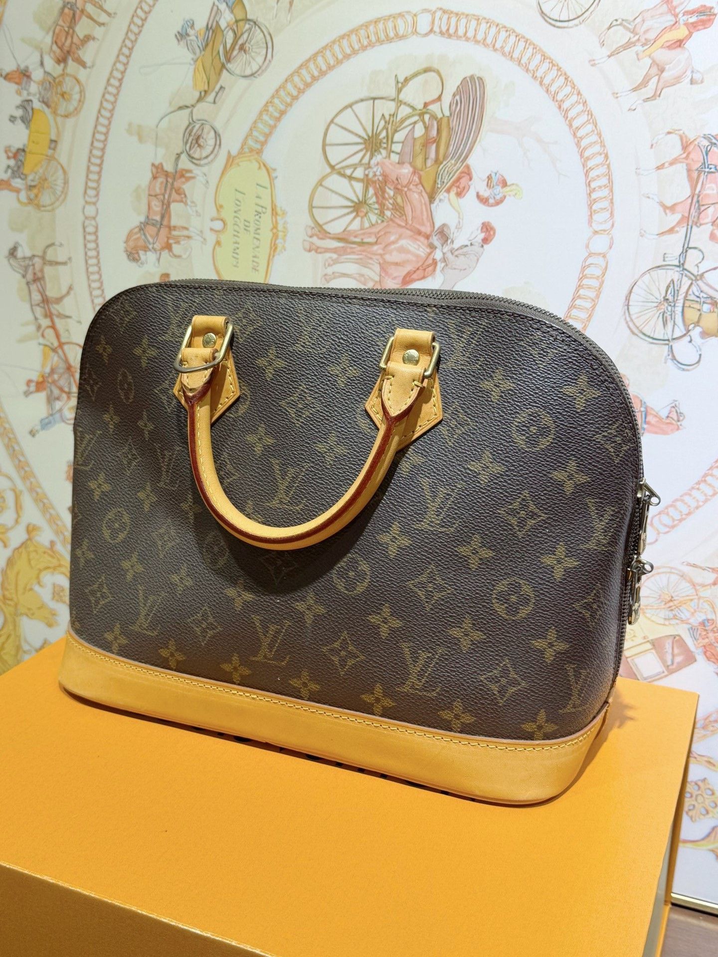 Louis Vuitton LV Alma Monogram Handbag Size ONE SIZE - 3 Thumbnail