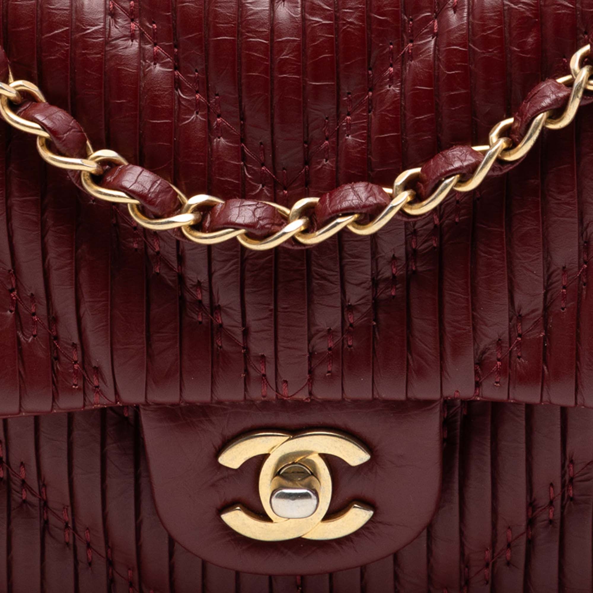 Chanel Medium Classic Chevron Calfskin Pleated Double Flap Size ONE SIZE - 7 Thumbnail