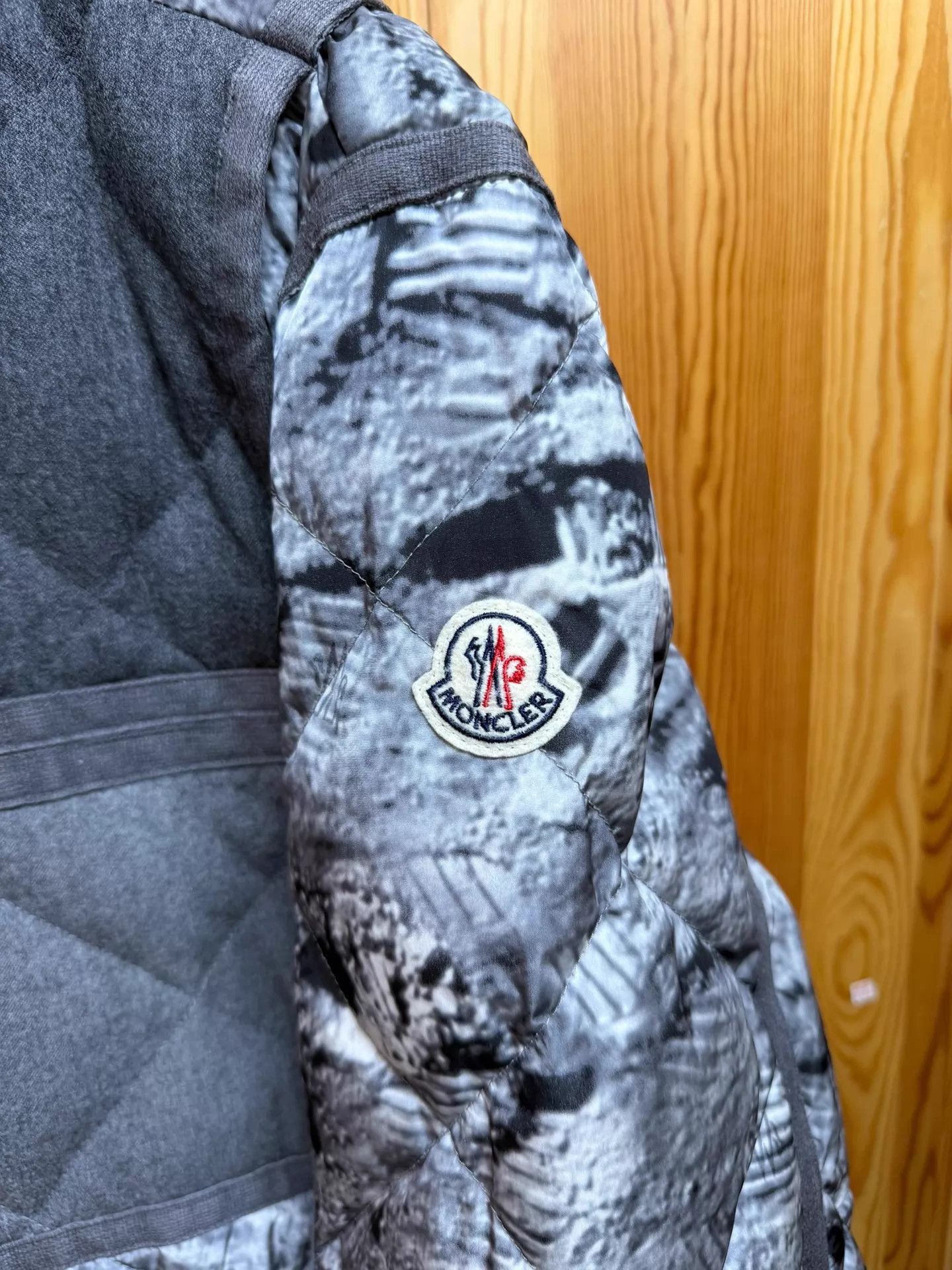 Moncler Silver Quilted Bomber Jacket XXL Size US XXL / EU 58 / 5 - 3 Thumbnail