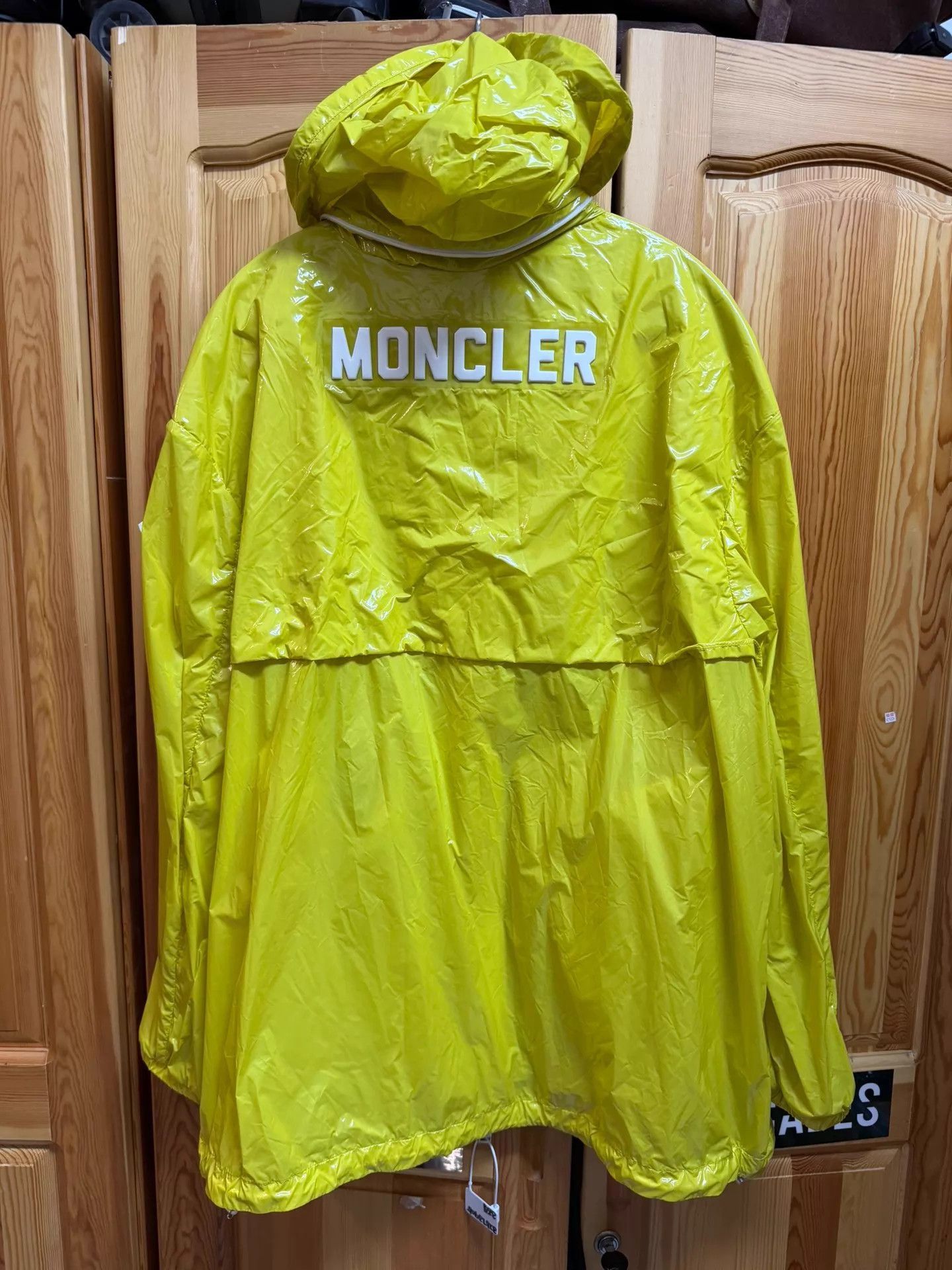 Moncler Yellow Hooded Light Jacket Size L Size US L / EU 52-54 / 3 - 2 Thumbnail