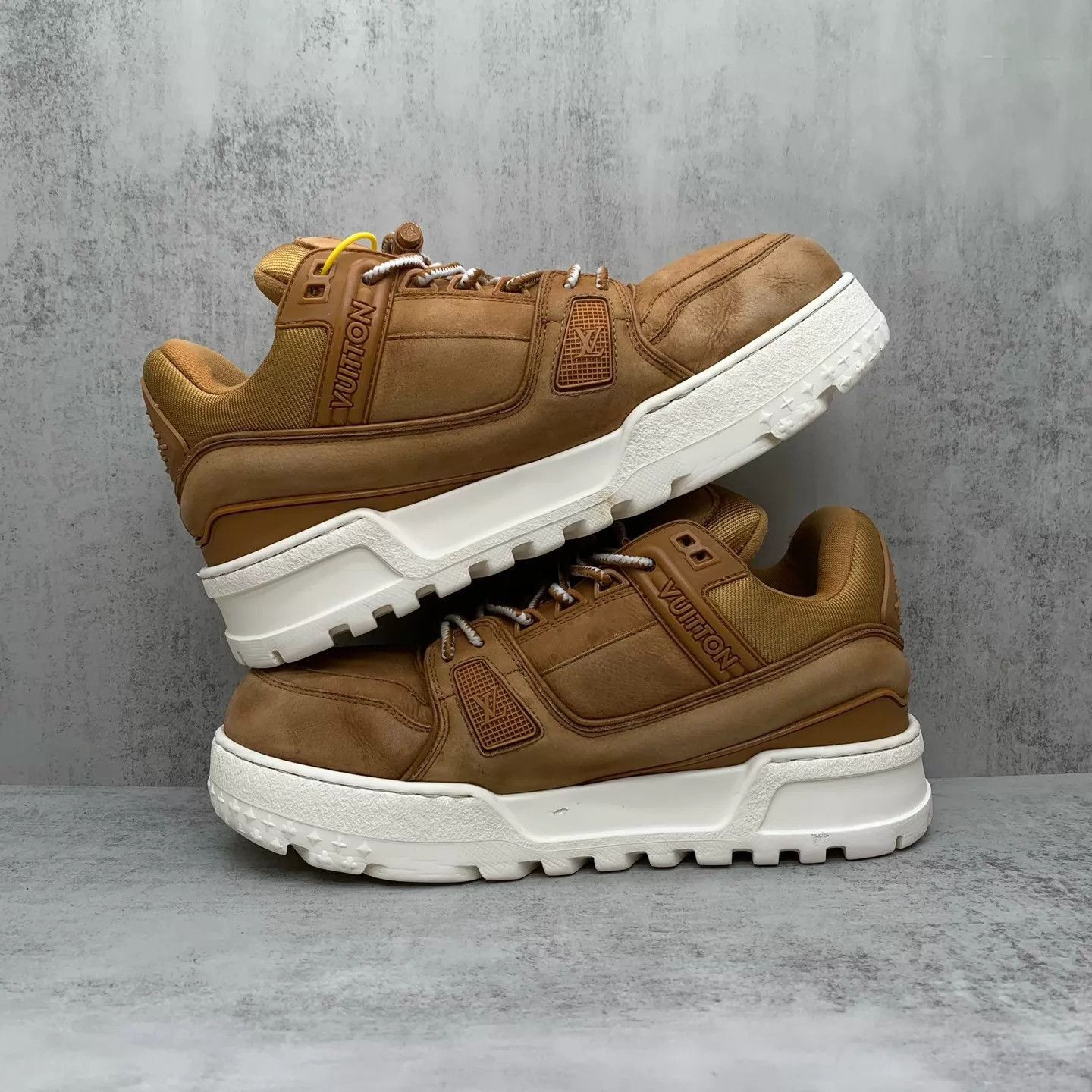 Louis Vuitton Brown Lace-Up Sneakers Size 7 Size US 7 / EU 40 - 3 Thumbnail