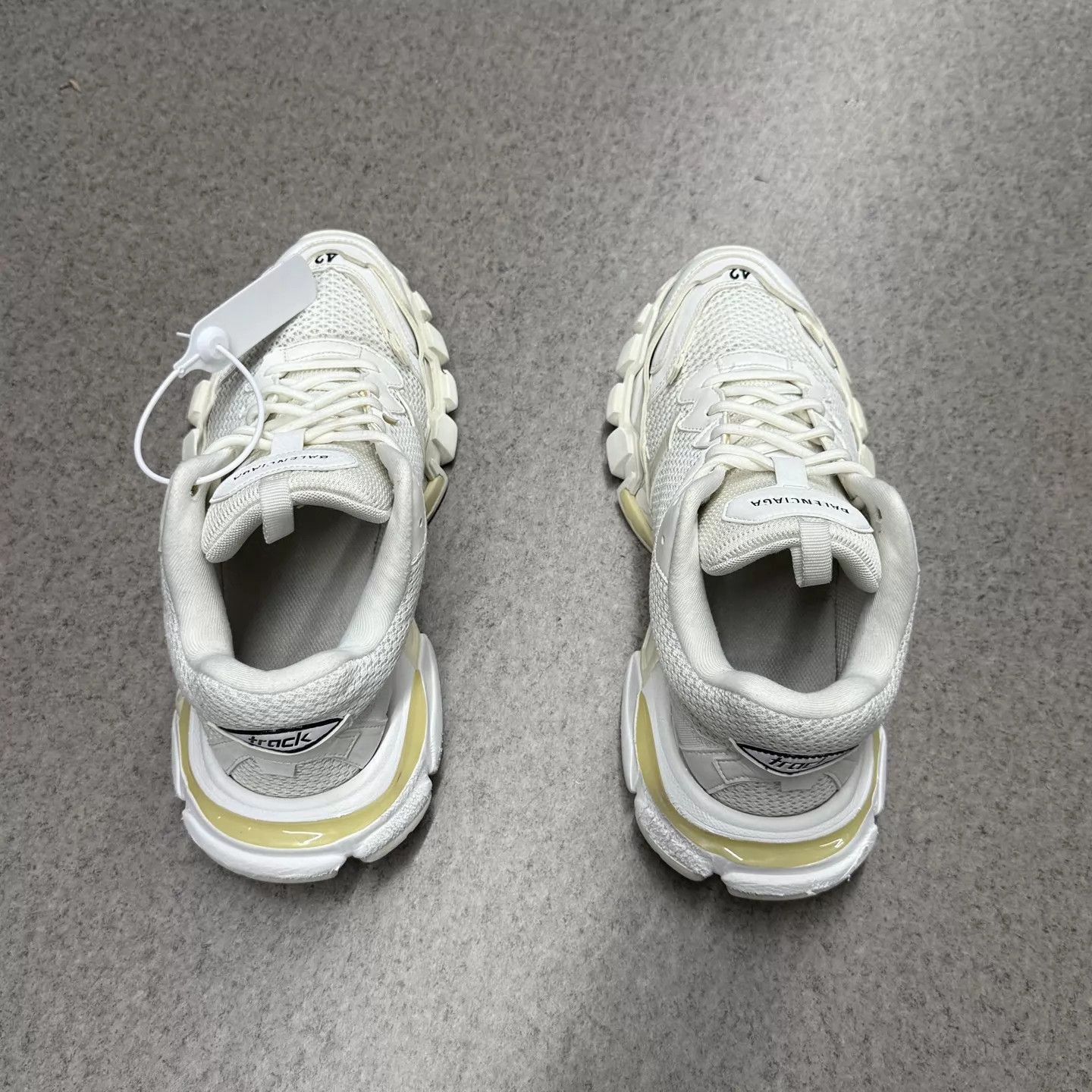 Balenciaga White Chunky Lowtop Sneakers Size 9 Size US 9 / EU 42 - 8 Thumbnail