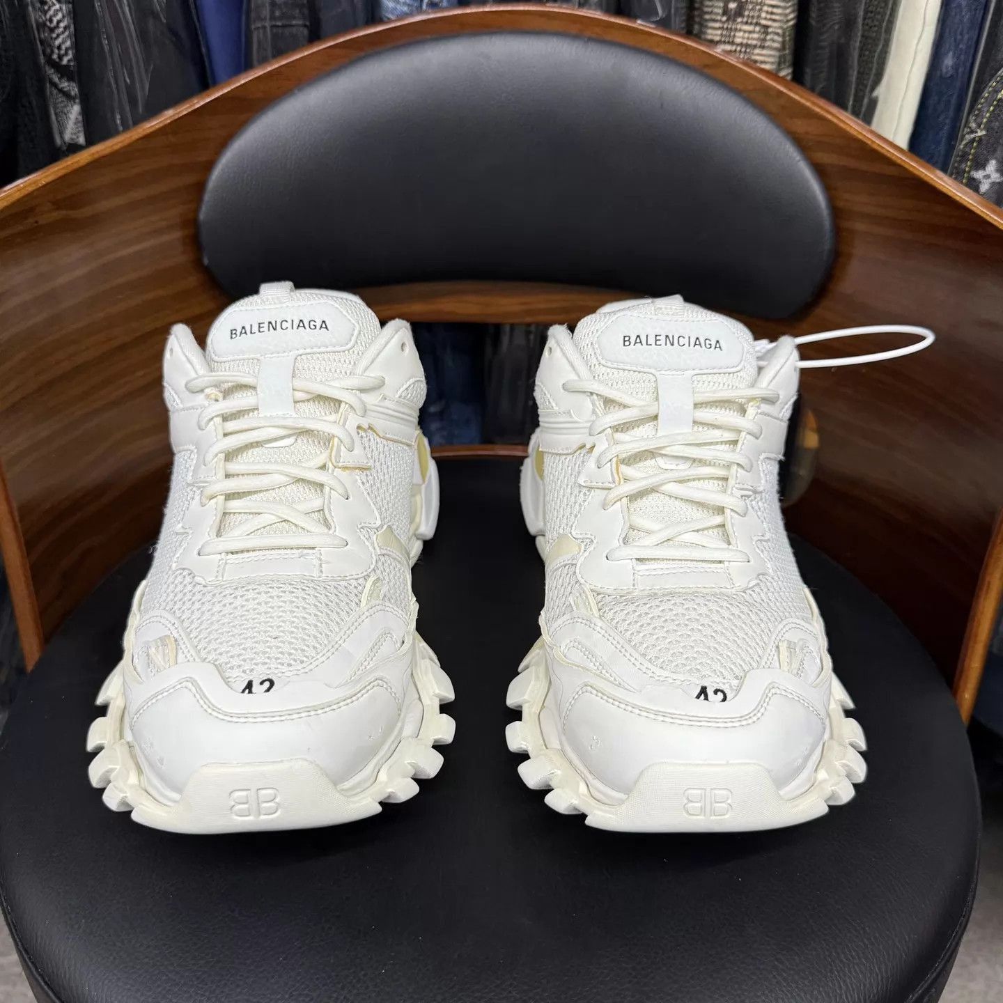 Balenciaga White Chunky Lowtop Sneakers Size 9 Size US 9 / EU 42 - 2 Thumbnail