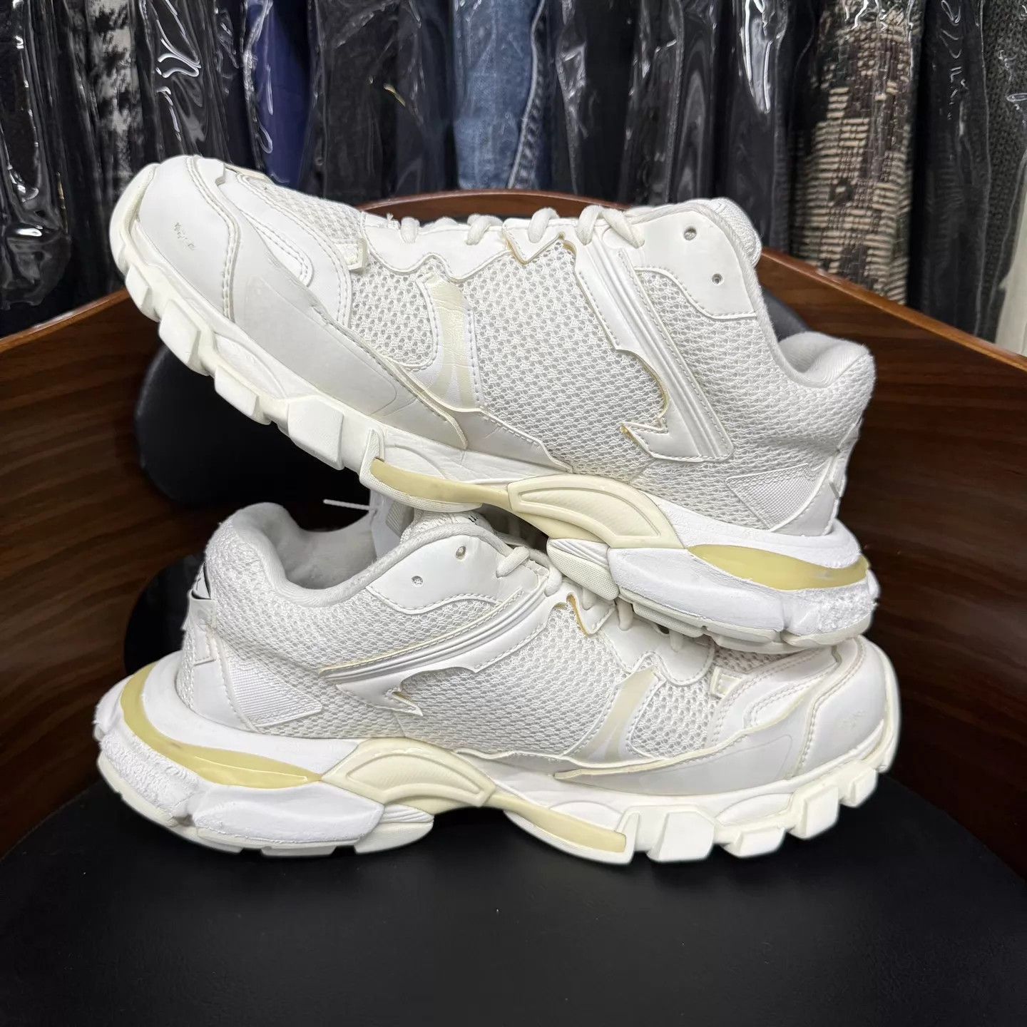 Balenciaga White Chunky Lowtop Sneakers Size 9 Size US 9 / EU 42 - 7 Thumbnail