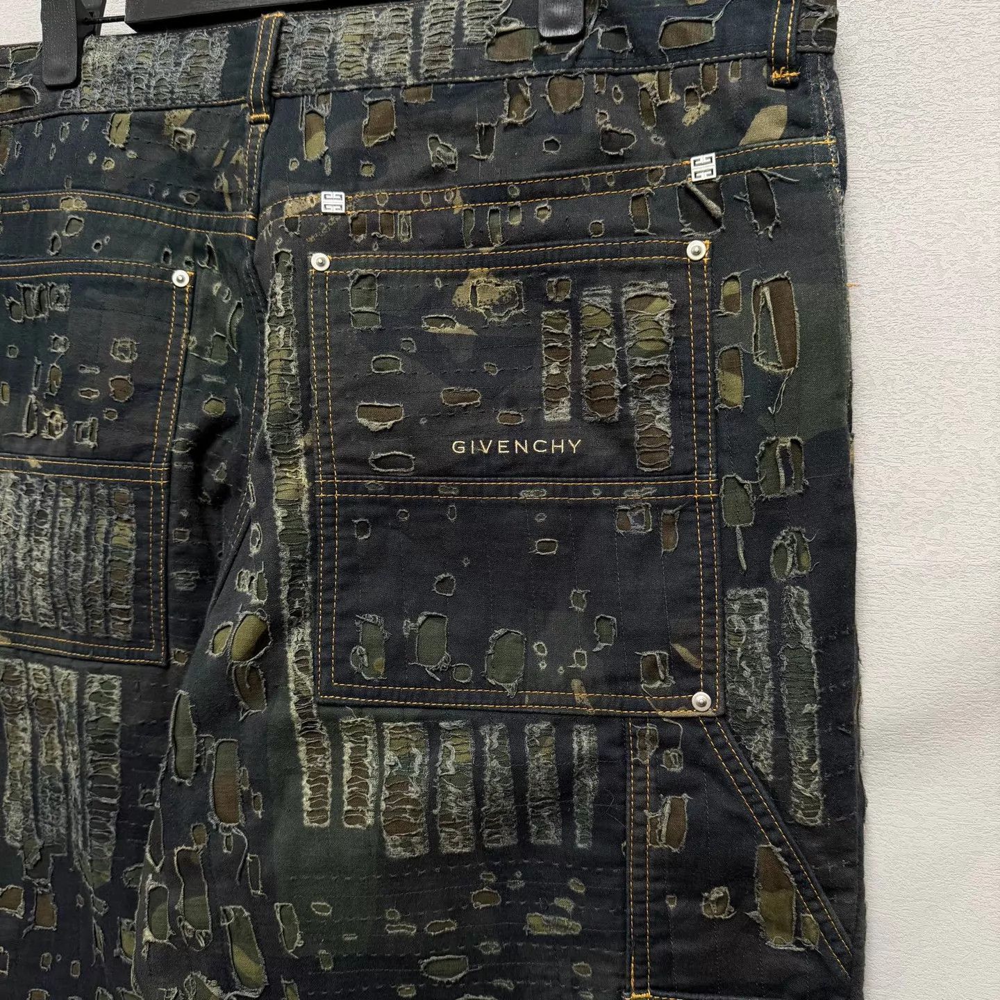 Givenchy Green Patterned Casual Pants Size 36 Size US 36 / EU 52 - 5 Thumbnail