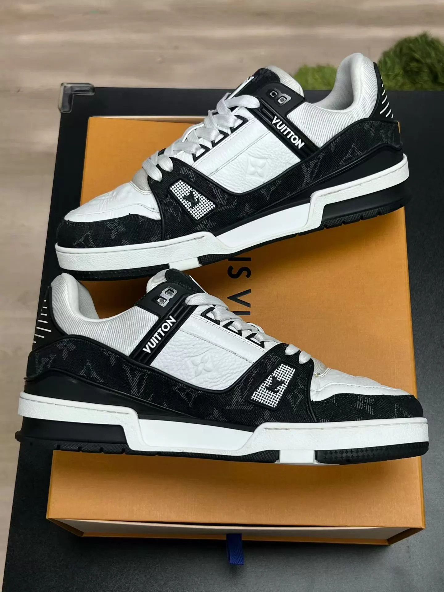 Louis Vuitton Multi Color Low-Top Sneakers Size 8 Size US 8 / EU 41 - 6 Thumbnail