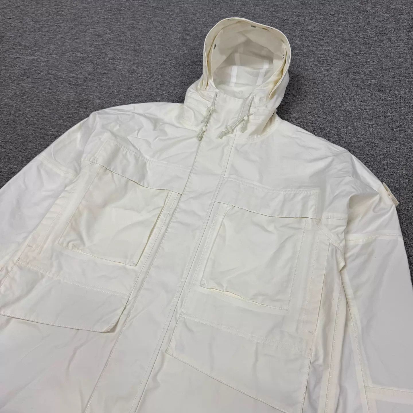 Stone Island White Hooded Jacket with Pockets - Size M Size US M / EU 48-50 / 2 - 3 Thumbnail