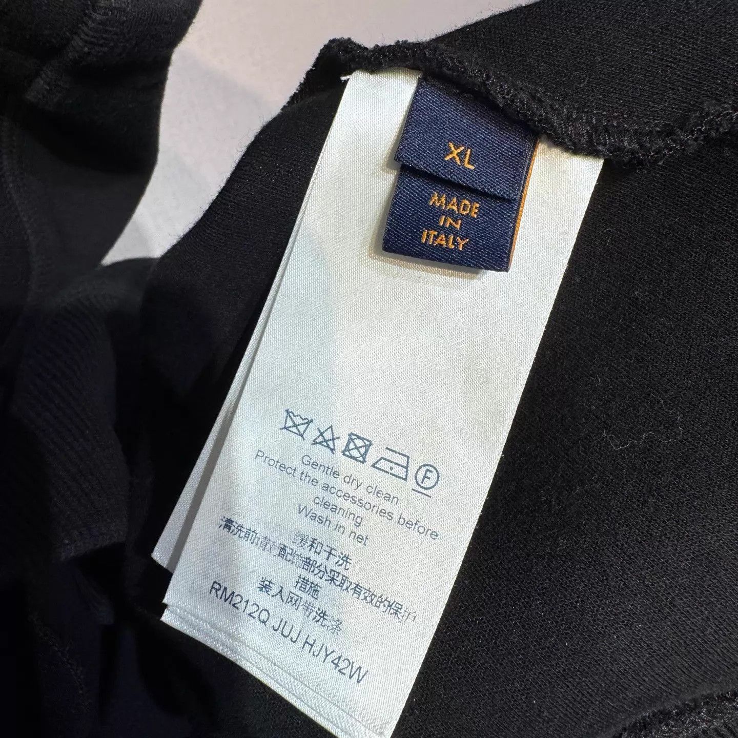 Louis Vuitton Black Zip-Up Hoodie with Front Pocket - XL Size US XL / EU 56 / 4 - 5 Thumbnail