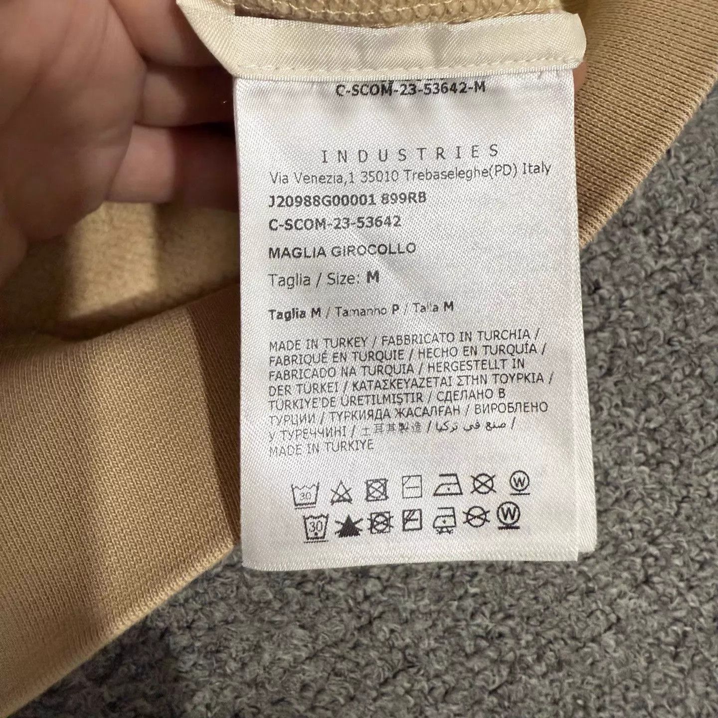 Moncler Beige Crew Neck Sweatshirt with Embroidered Design Size US M / EU 48-50 / 2 - 4 Thumbnail