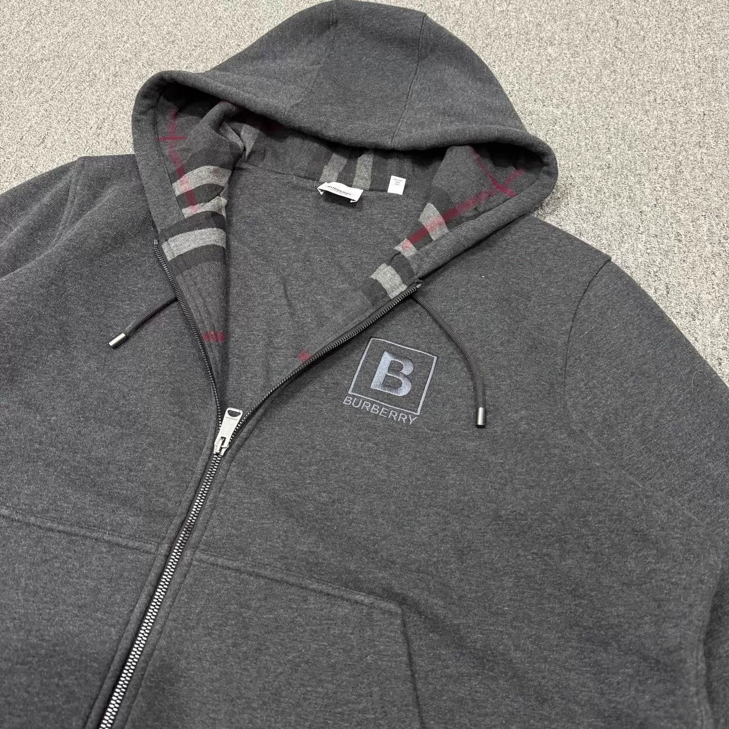 Burberry Gray Zip-Up Hoodie with Kangaroo Pocket - XXL Size US XXL / EU 58 / 5 - 3 Thumbnail