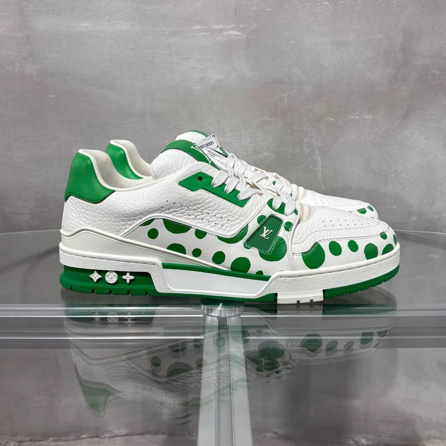 Louis Vuitton Green Polka Dot Low-Top Sneakers Size 10.5 Size US 10.5 / EU 43-44 - 4 Thumbnail