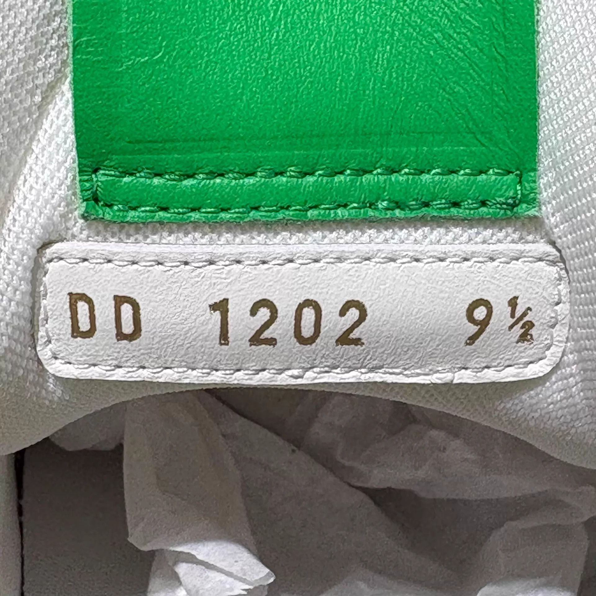 Louis Vuitton Green Polka Dot Low-Top Sneakers Size 10.5 Size US 10.5 / EU 43-44 - 8 Thumbnail
