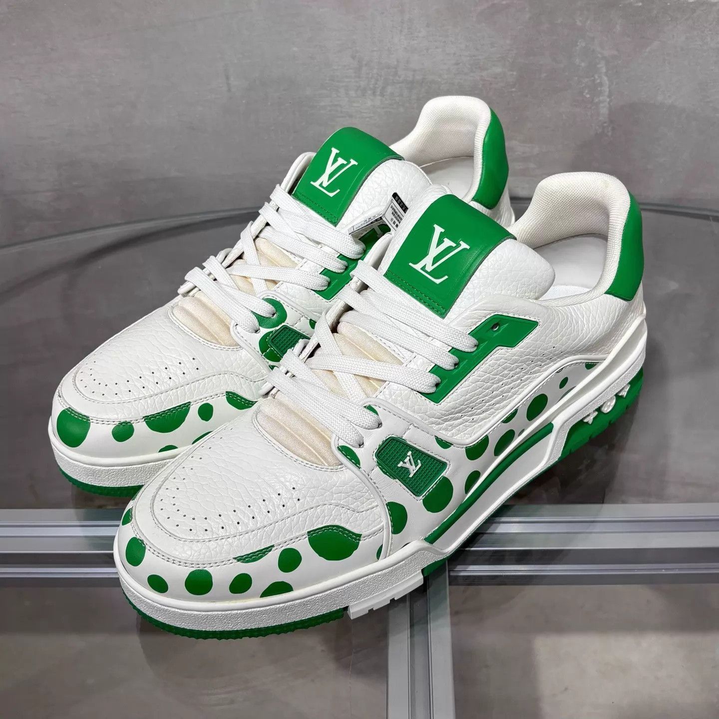 Louis Vuitton Green Polka Dot Low-Top Sneakers Size 10.5 Size US 10.5 / EU 43-44 - 2 Thumbnail