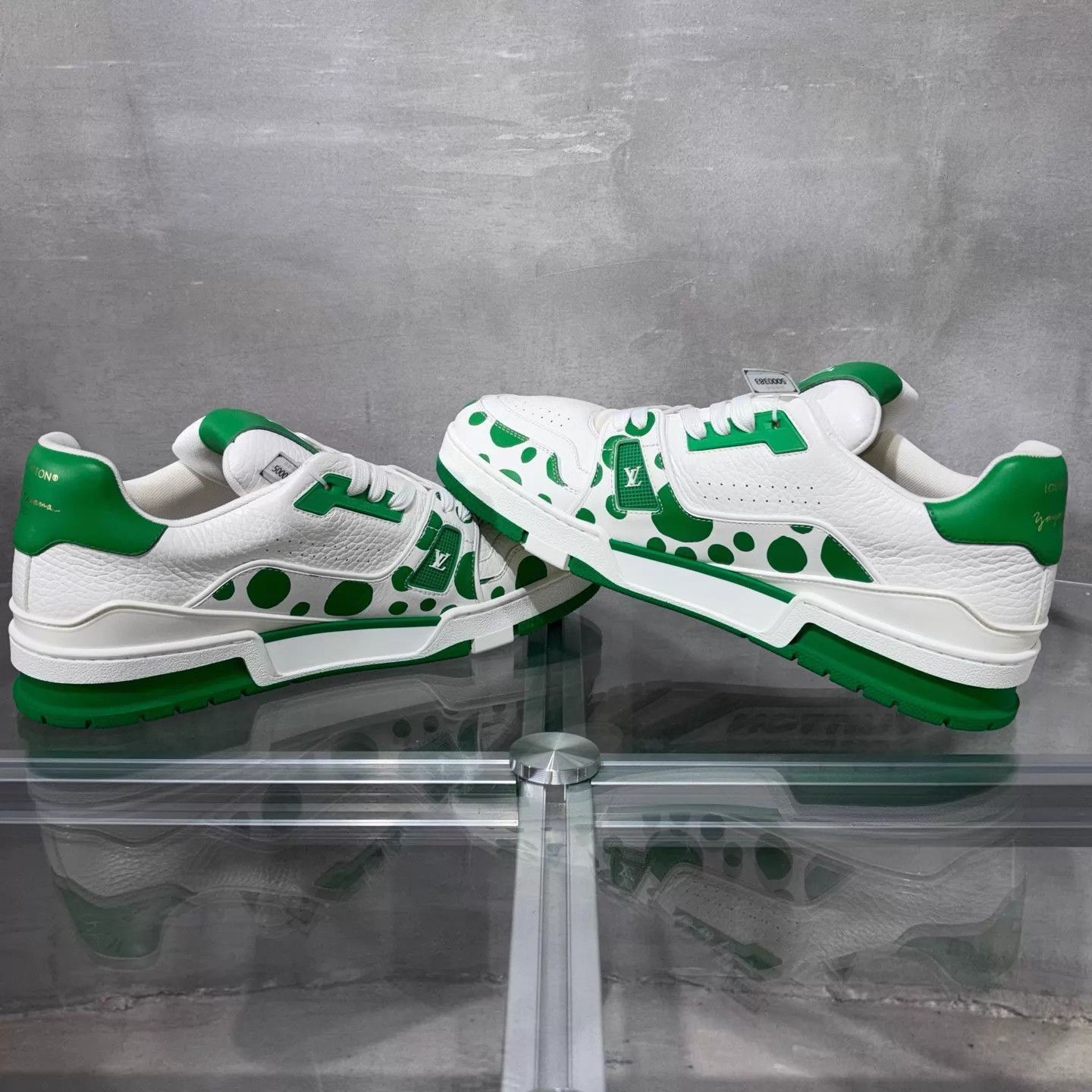 Louis Vuitton Green Polka Dot Low-Top Sneakers Size 10.5 Size US 10.5 / EU 43-44 - 5 Thumbnail
