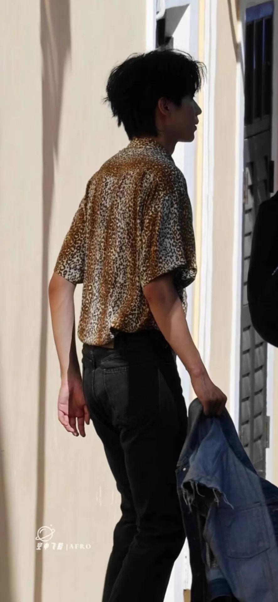 Celine Leopard Print Short Sleeve Button-Up Shirt Size US M / EU 48-50 / 2 - 3 Thumbnail