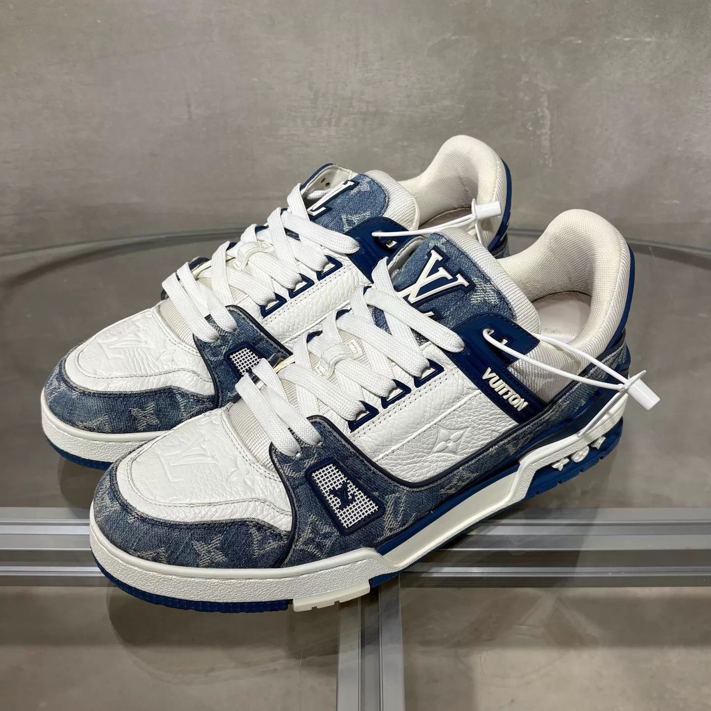 Louis Vuitton Blue Low-Top Sneakers Size 8.5 Size US 8.5 / EU 41-42 - 2 Thumbnail